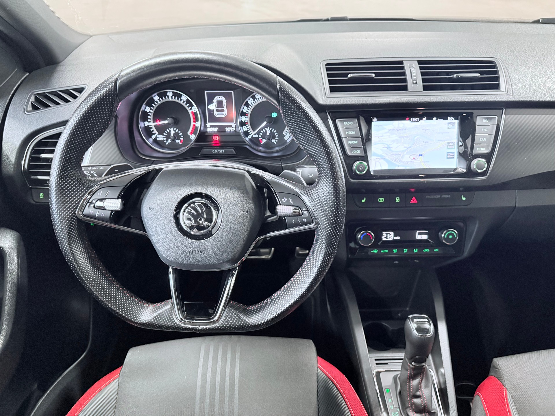 SKODA Fabia 1.0 TSI Monte Carlo DSG-image-10