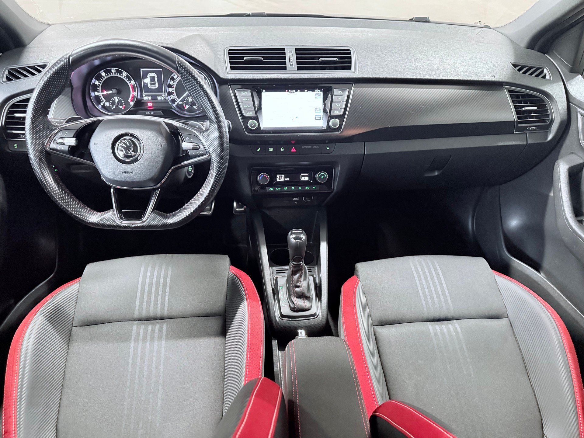 SKODA Fabia 1.0 TSI Monte Carlo DSG-image-7