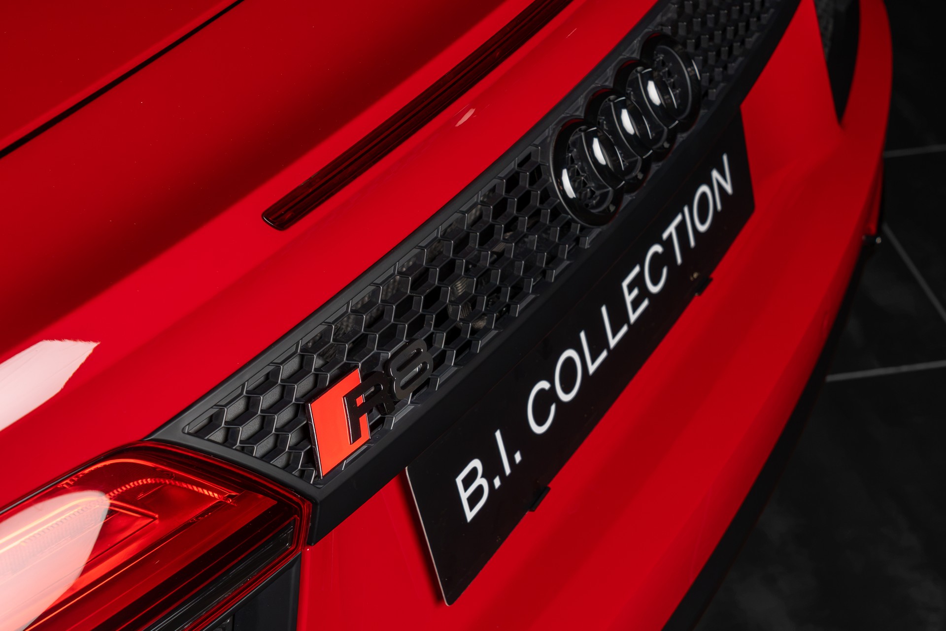 AUDI R8 Spyder 5.2 RWS S-Tronic-image-9