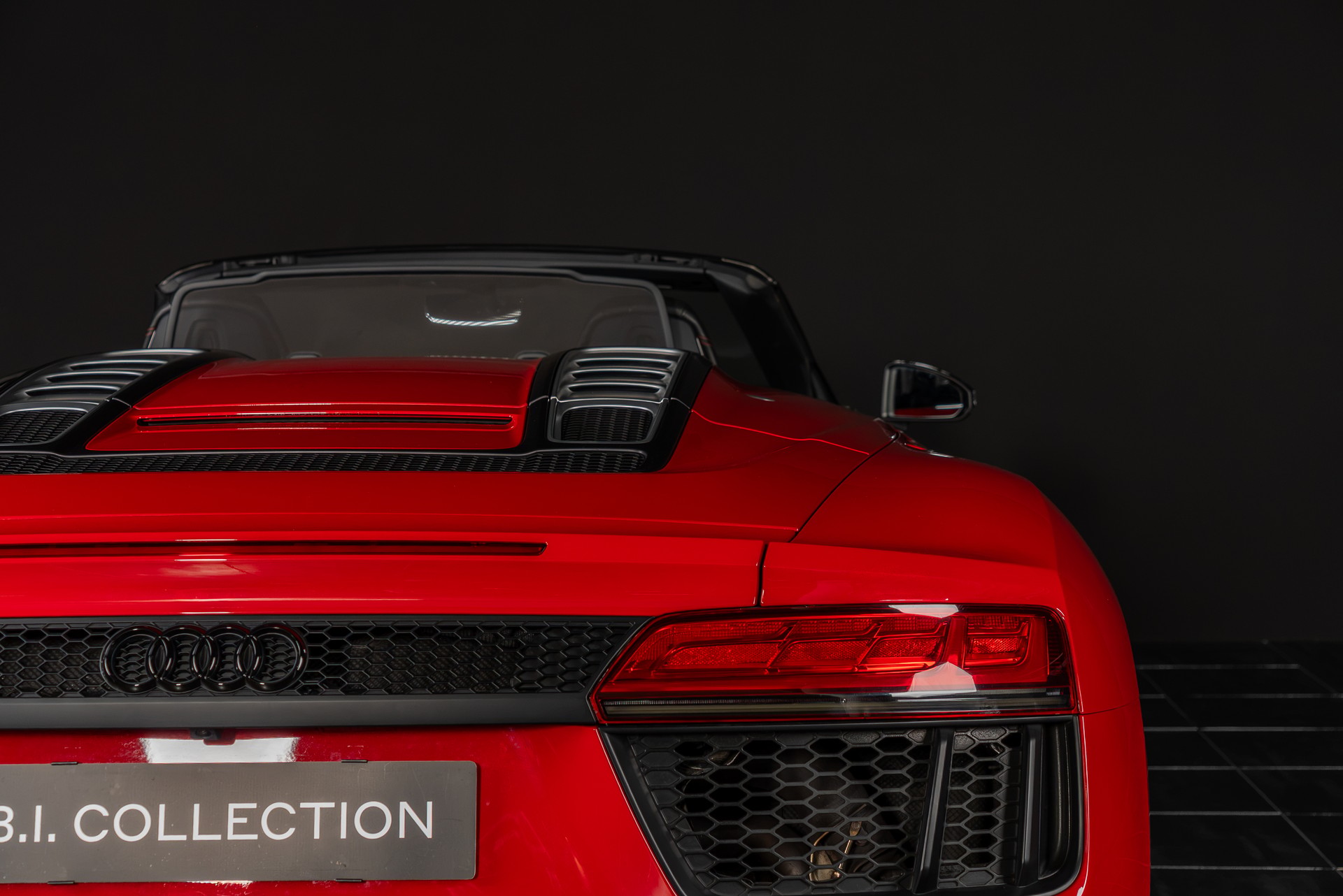 AUDI R8 Spyder 5.2 RWS S-Tronic-image-8