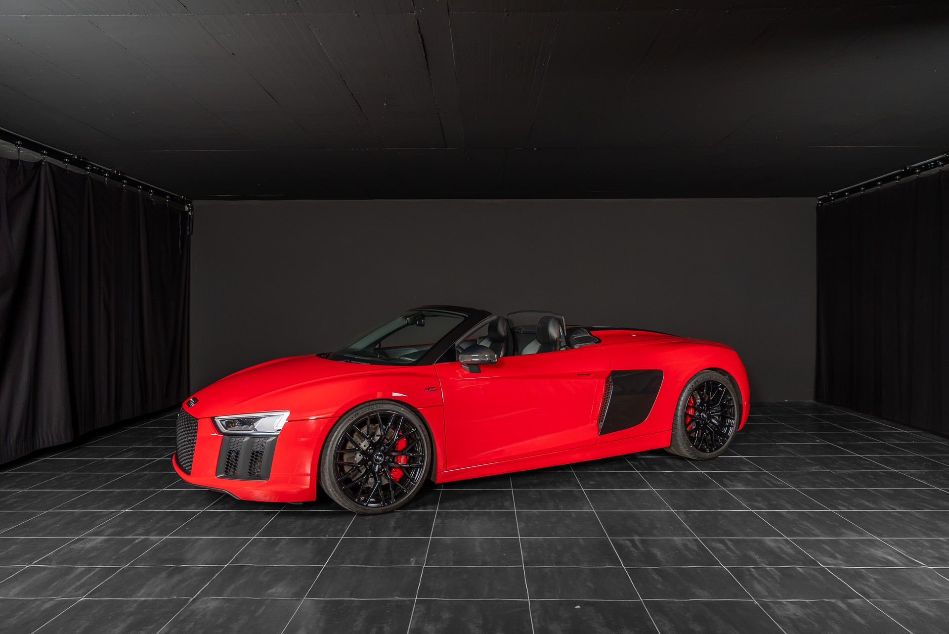 AUDI R8 Spyder 5.2 RWS S-Tronic-image-0