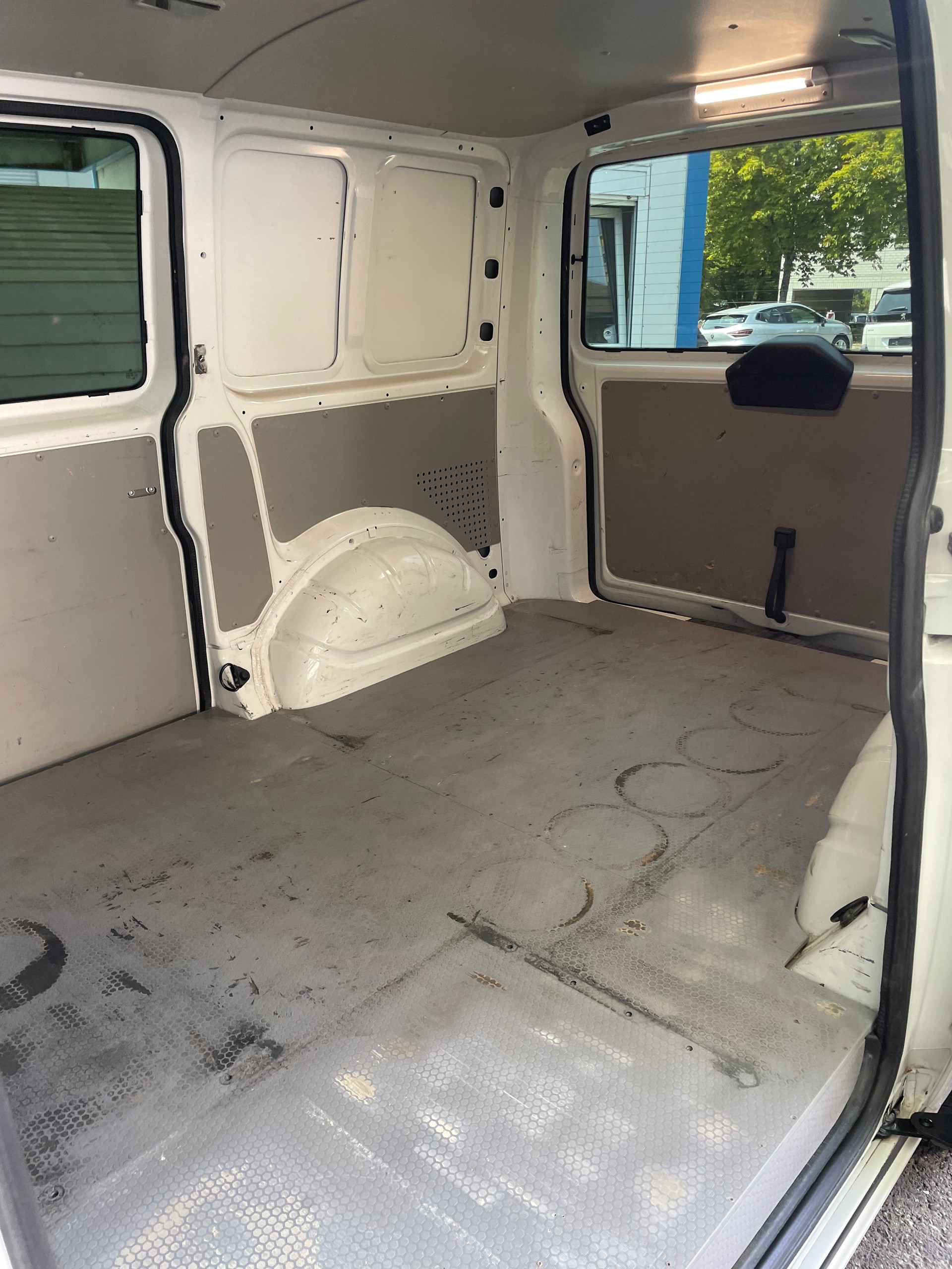 VW T6 2.0 TDI 4Motion DSG-image-13