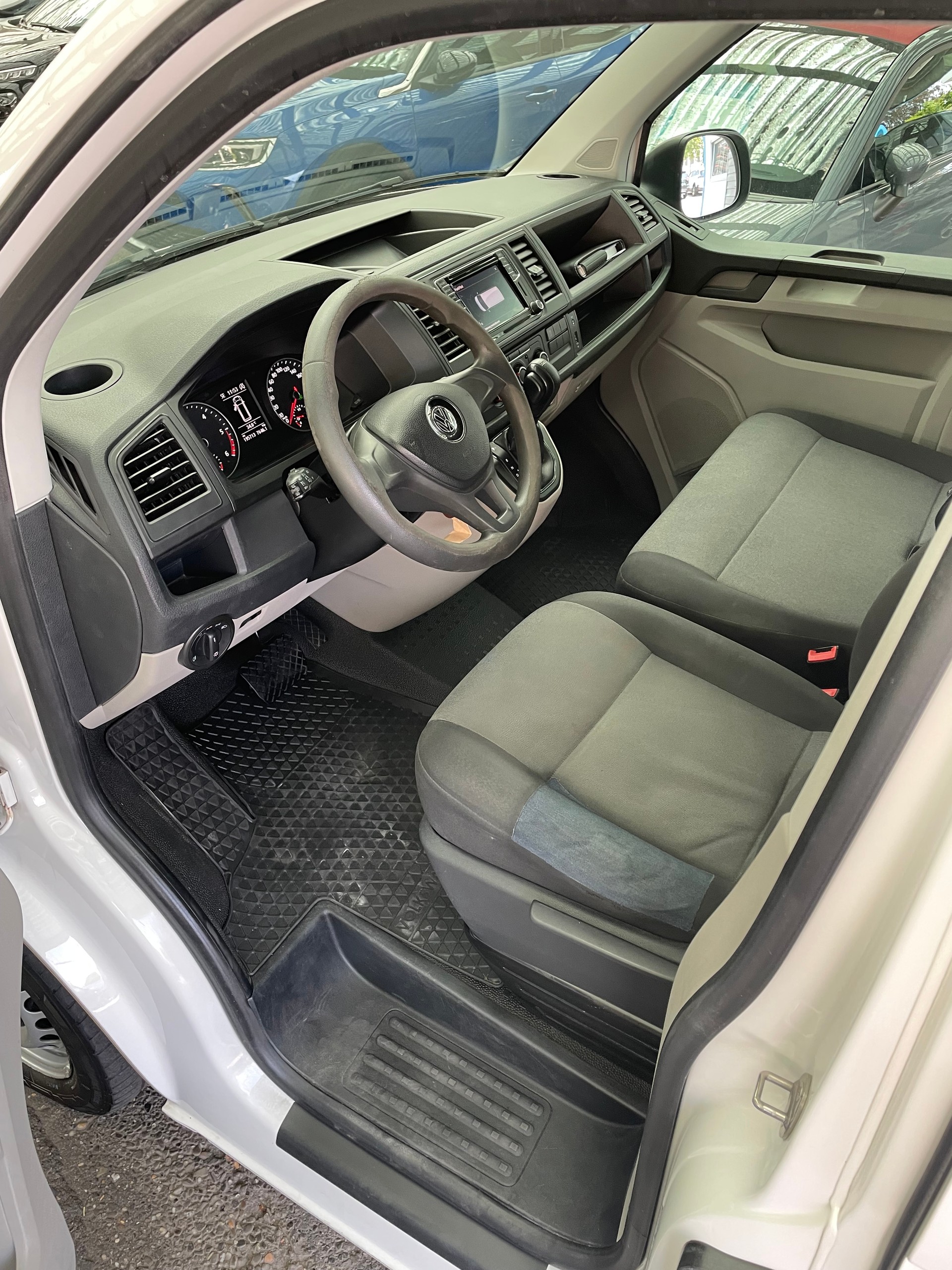 VW T6 2.0 TDI 4Motion DSG-image-6
