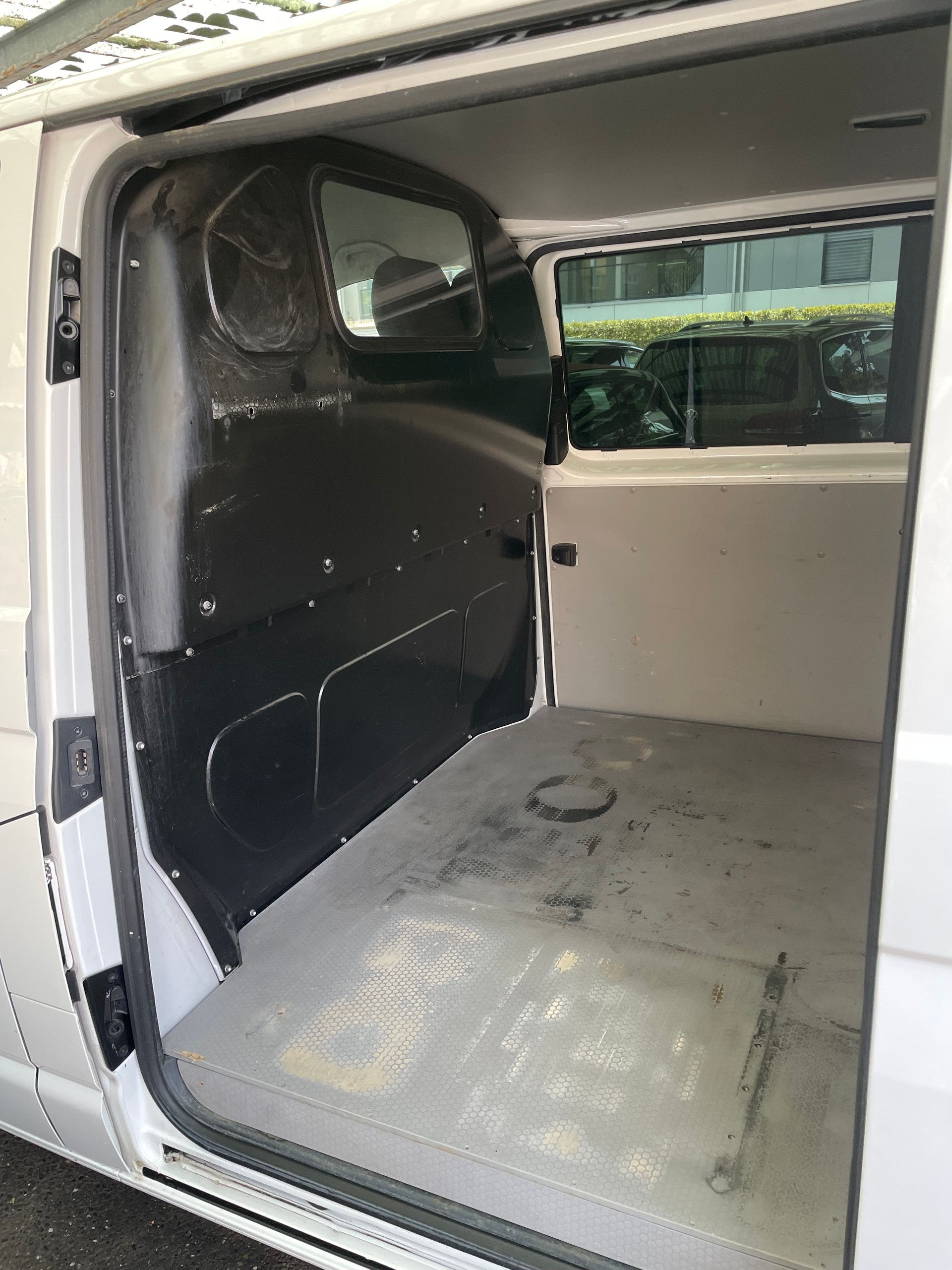 VW T6 2.0 TDI 4Motion DSG-image-14