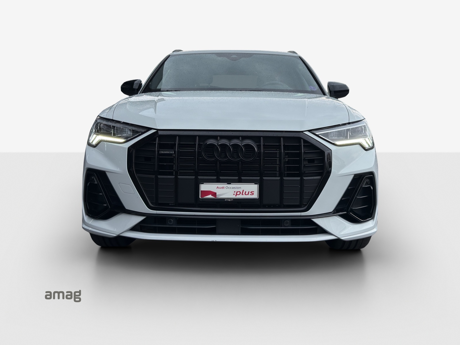 AUDI Q3 40 TFSI S line quattro S-tronic-image-6