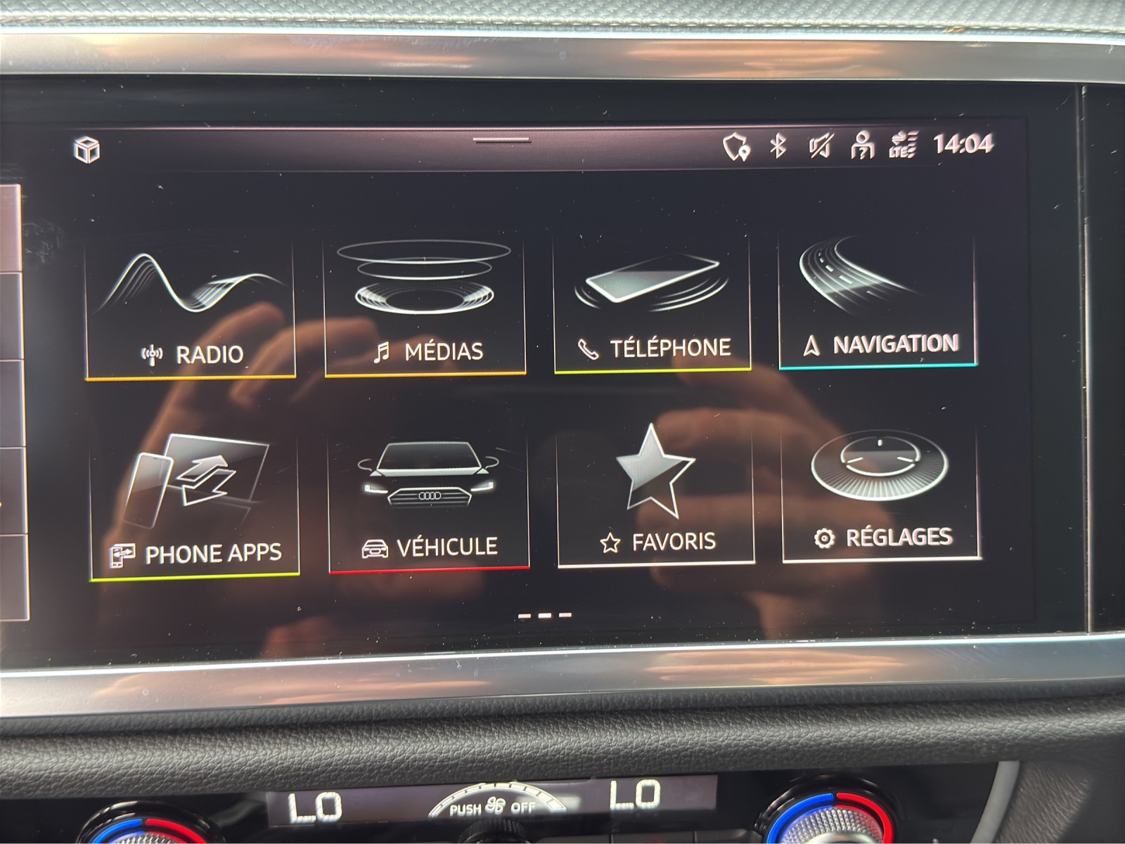 AUDI Q3 40 TFSI S line quattro S-tronic-image-15