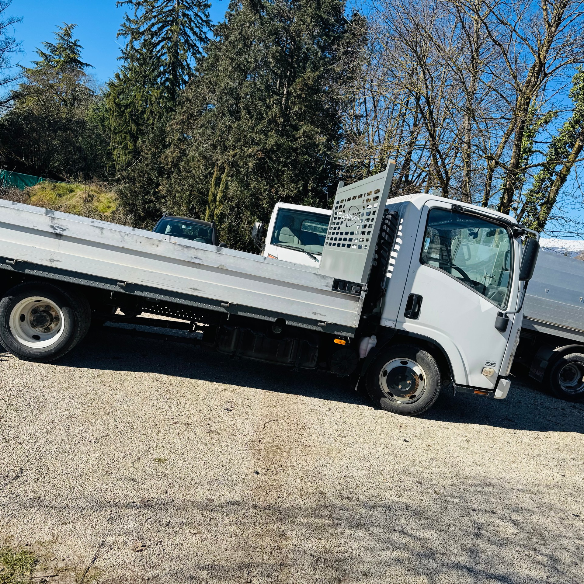 ISUZU NLR 85 - L 35 E-image-1