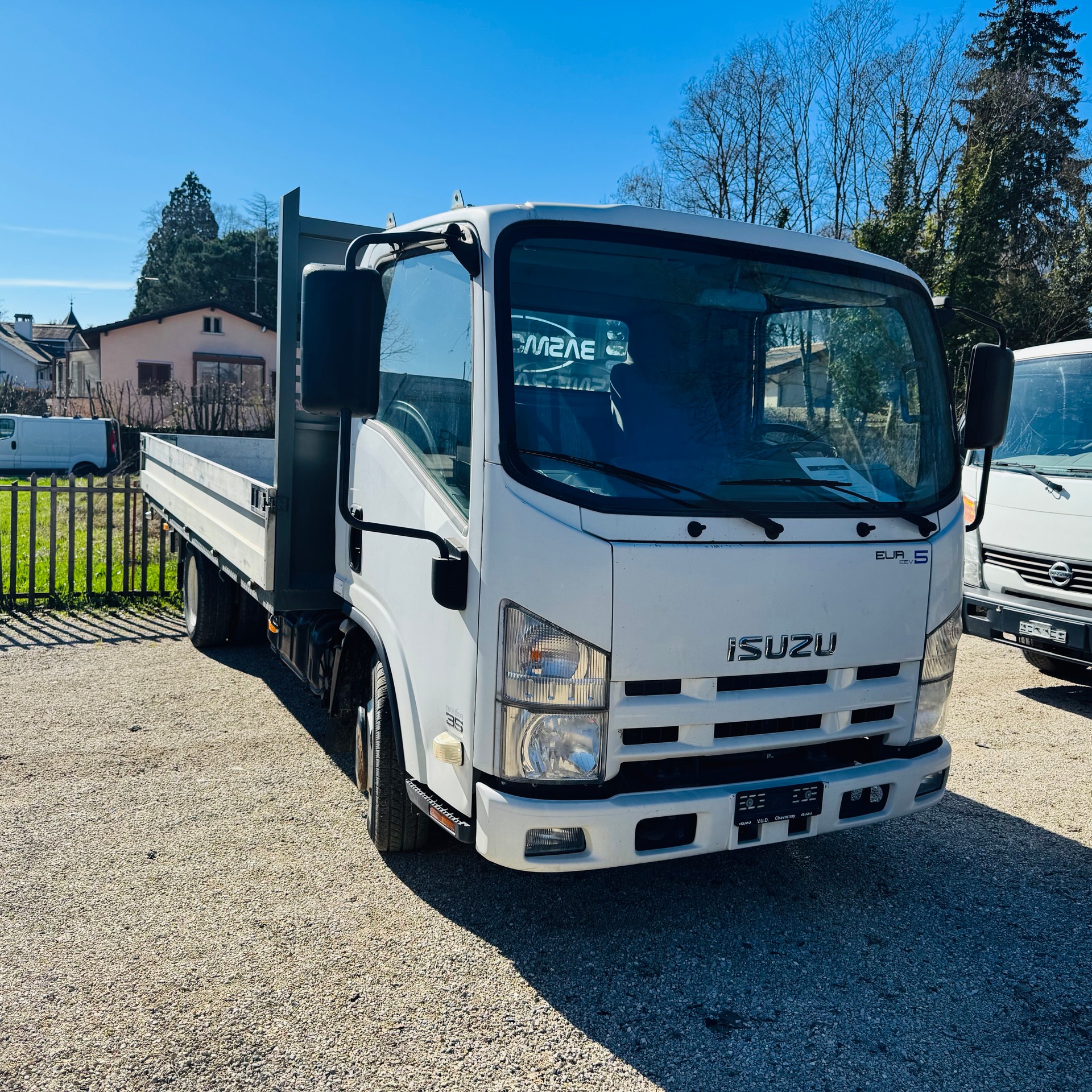 ISUZU NLR 85 - L 35 E-image-0