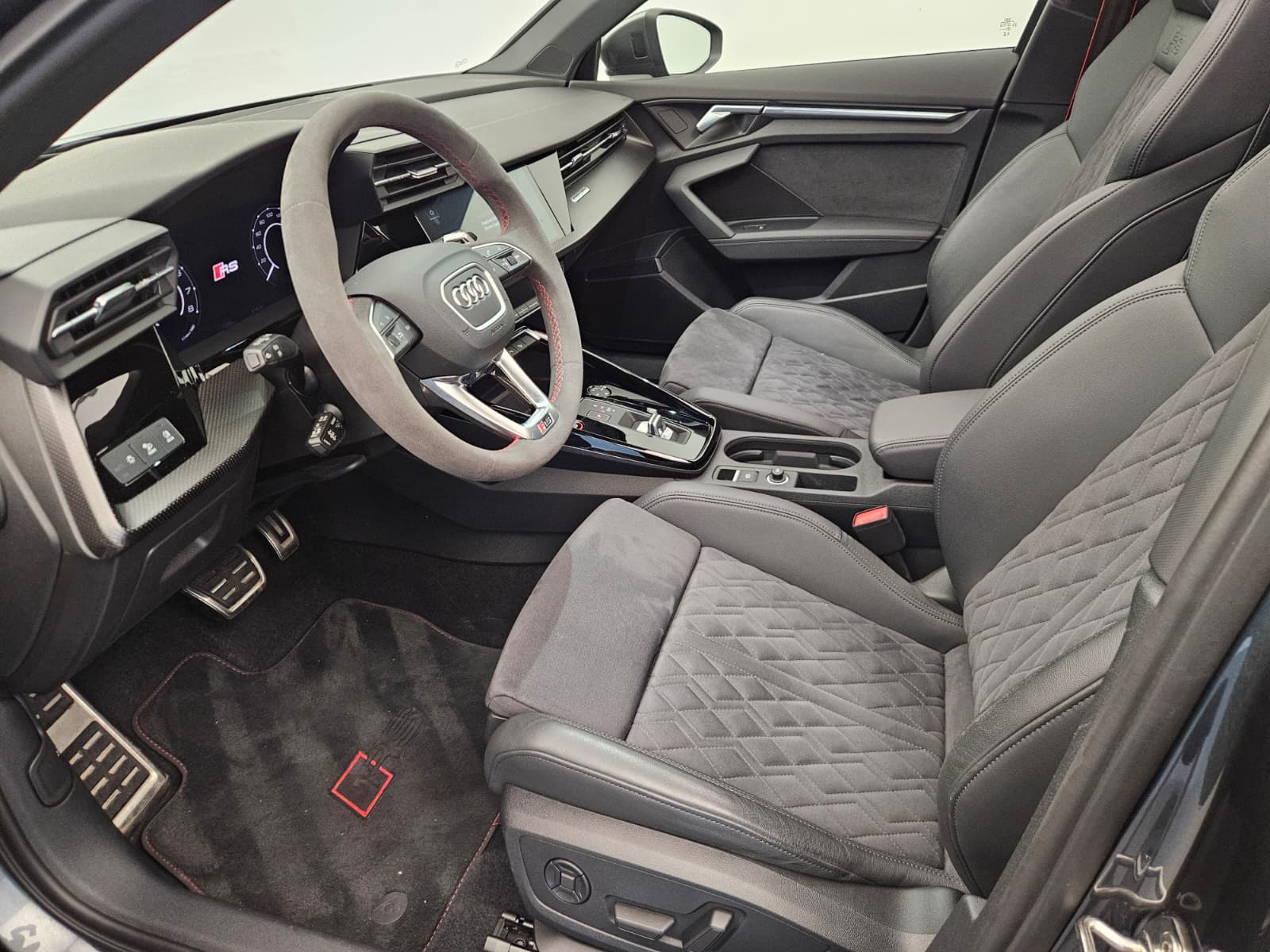 AUDI RS3 Sportback 2.5 TSI quattro S-tronic-image-10