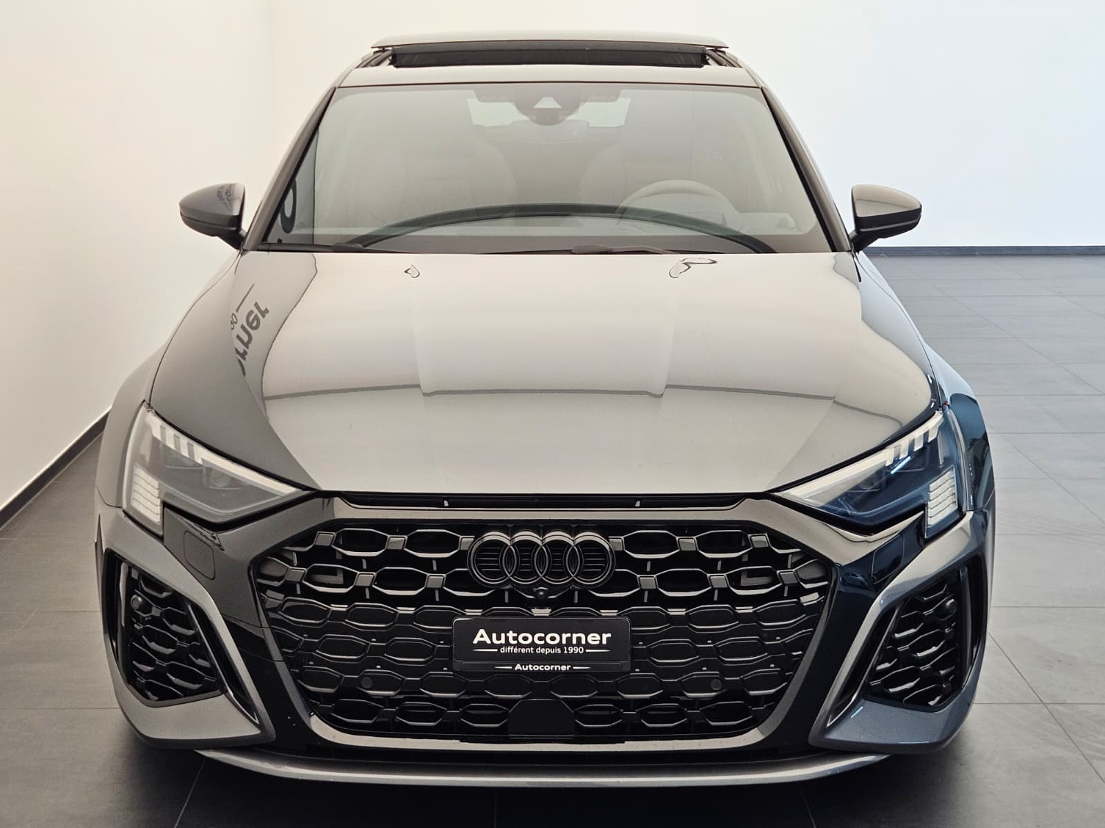 AUDI RS3 Sportback 2.5 TSI quattro S-tronic-image-3