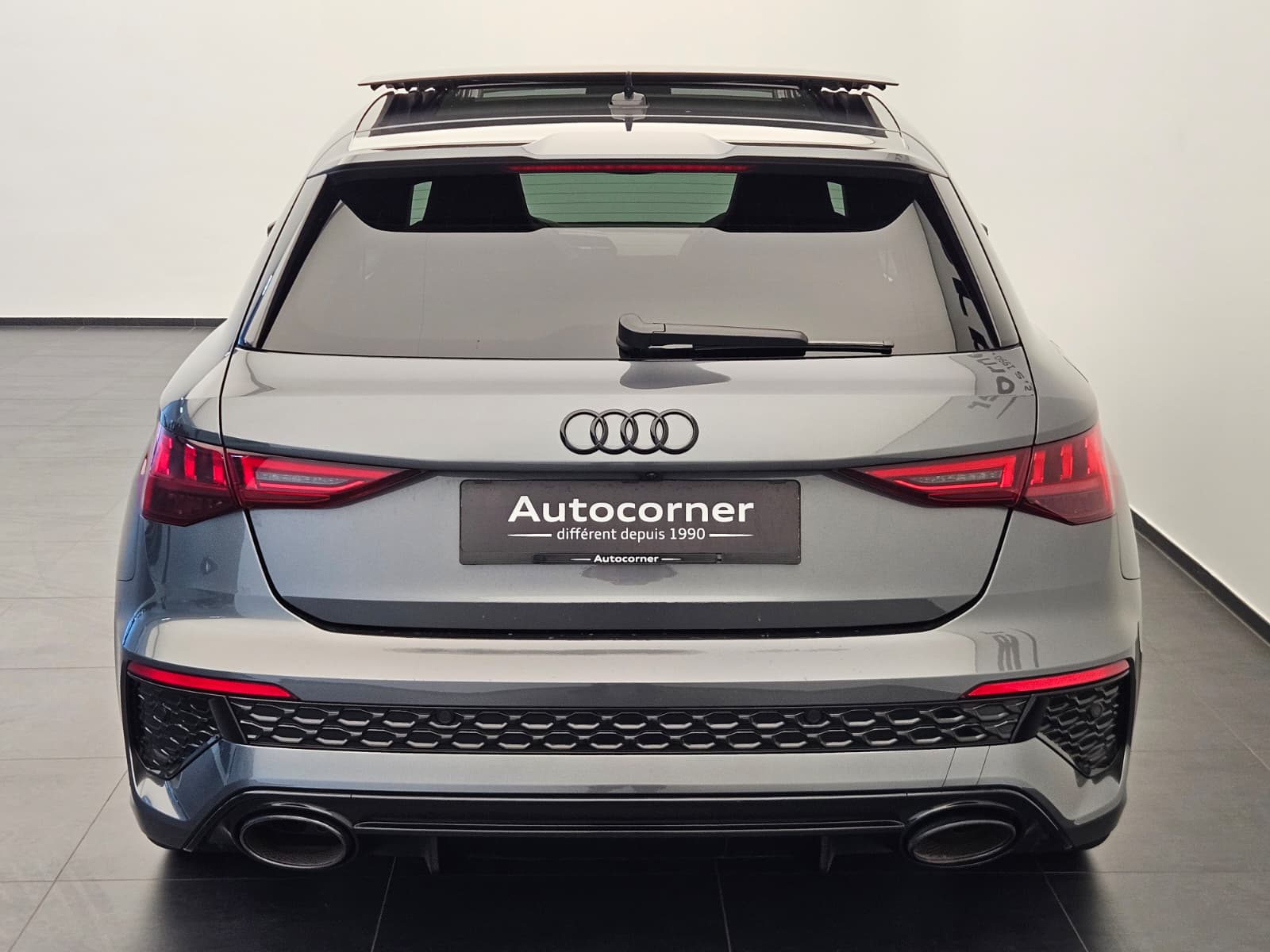 AUDI RS3 Sportback 2.5 TSI quattro S-tronic-image-7