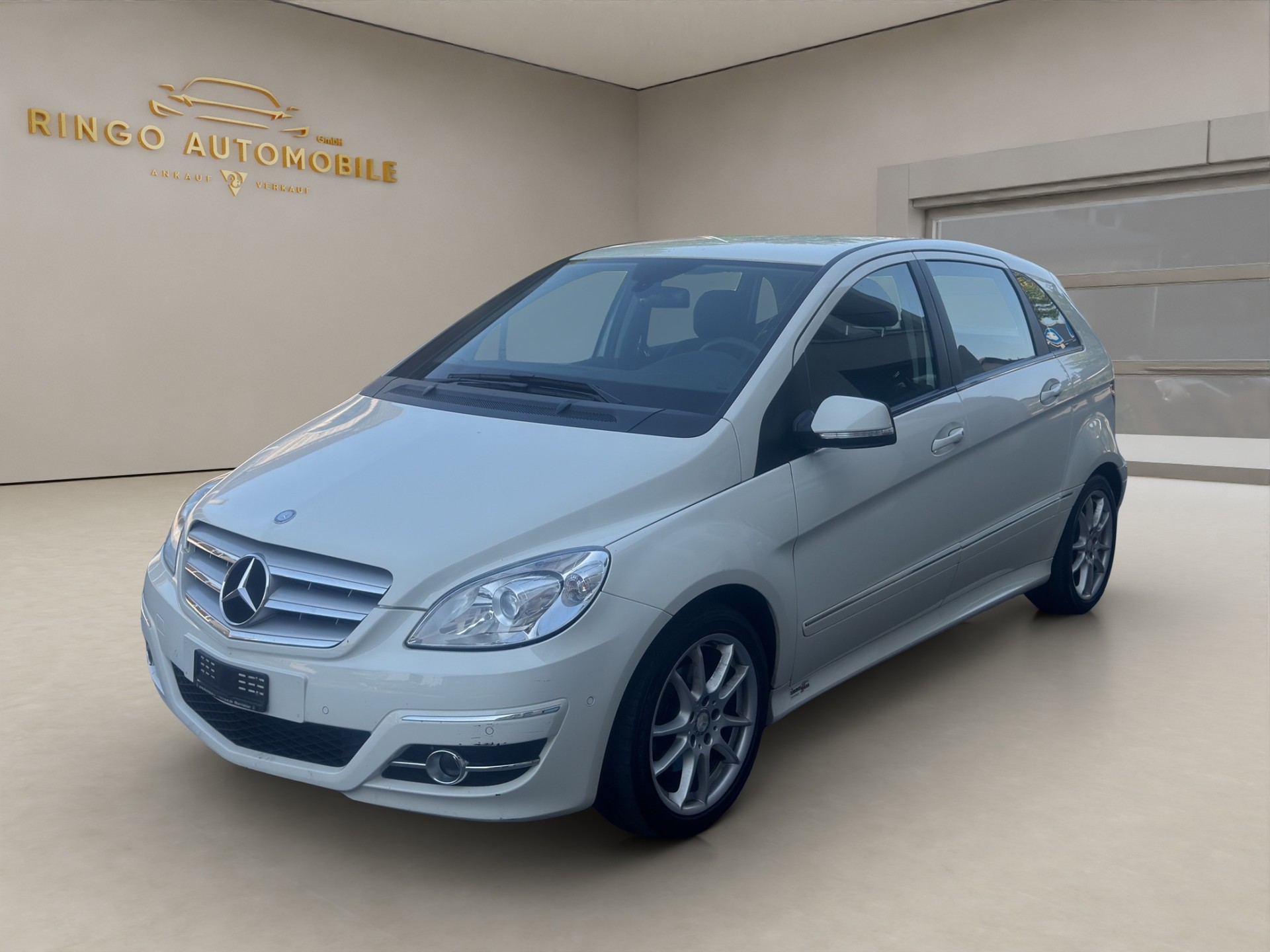 MERCEDES-BENZ B 200 T Autotronic-image-2