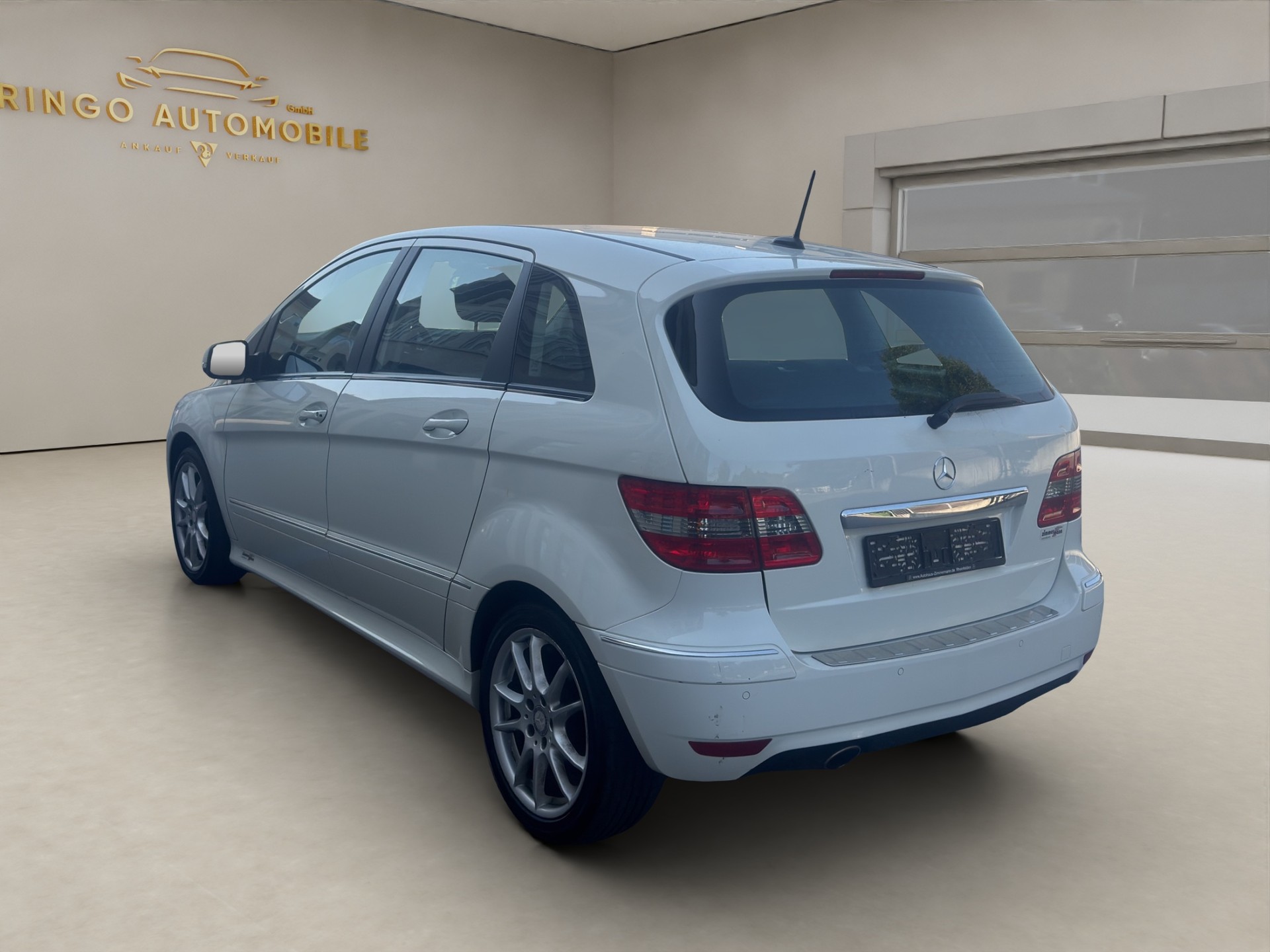 MERCEDES-BENZ B 200 T Autotronic-image-4