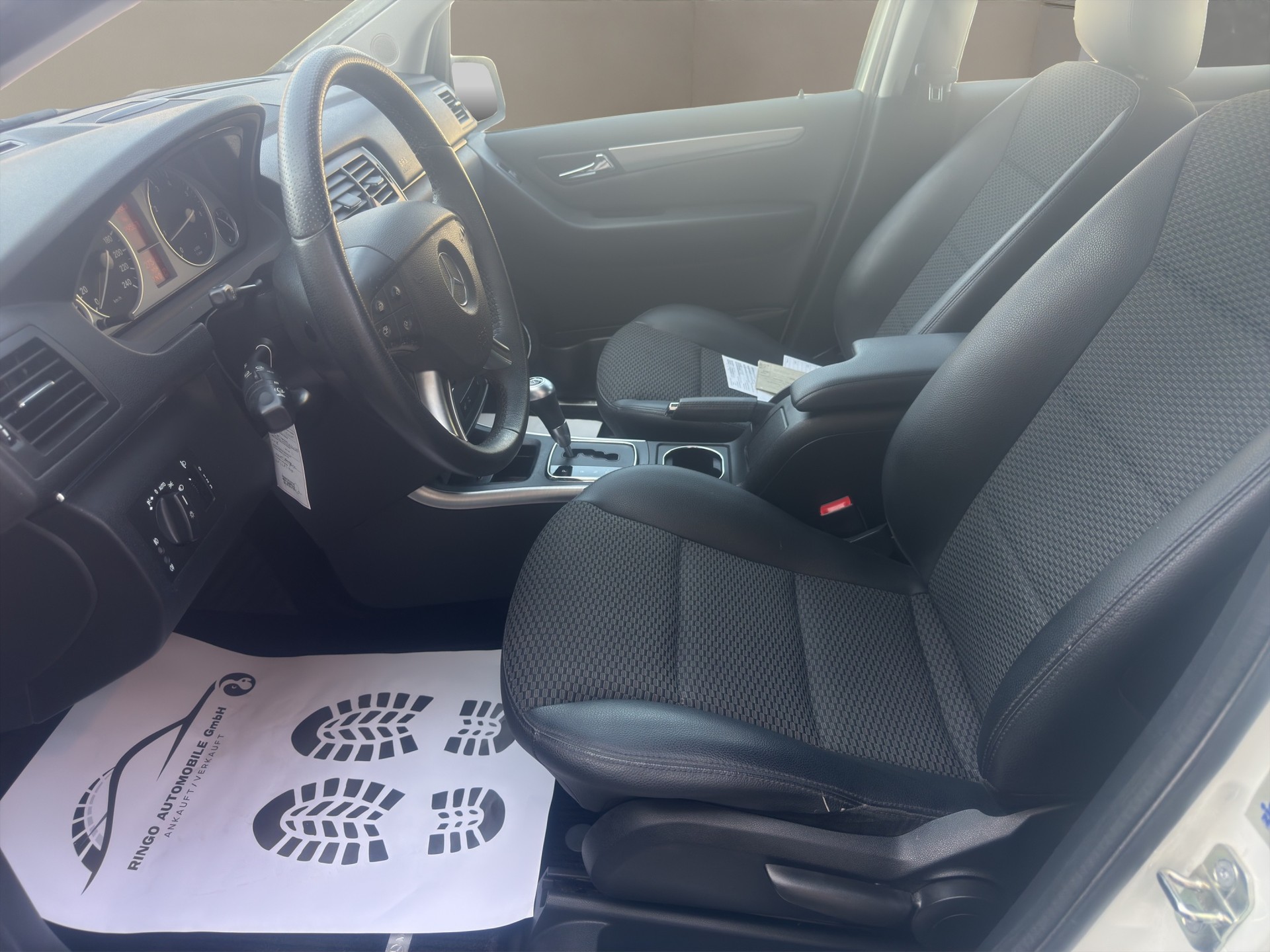MERCEDES-BENZ B 200 T Autotronic-image-9