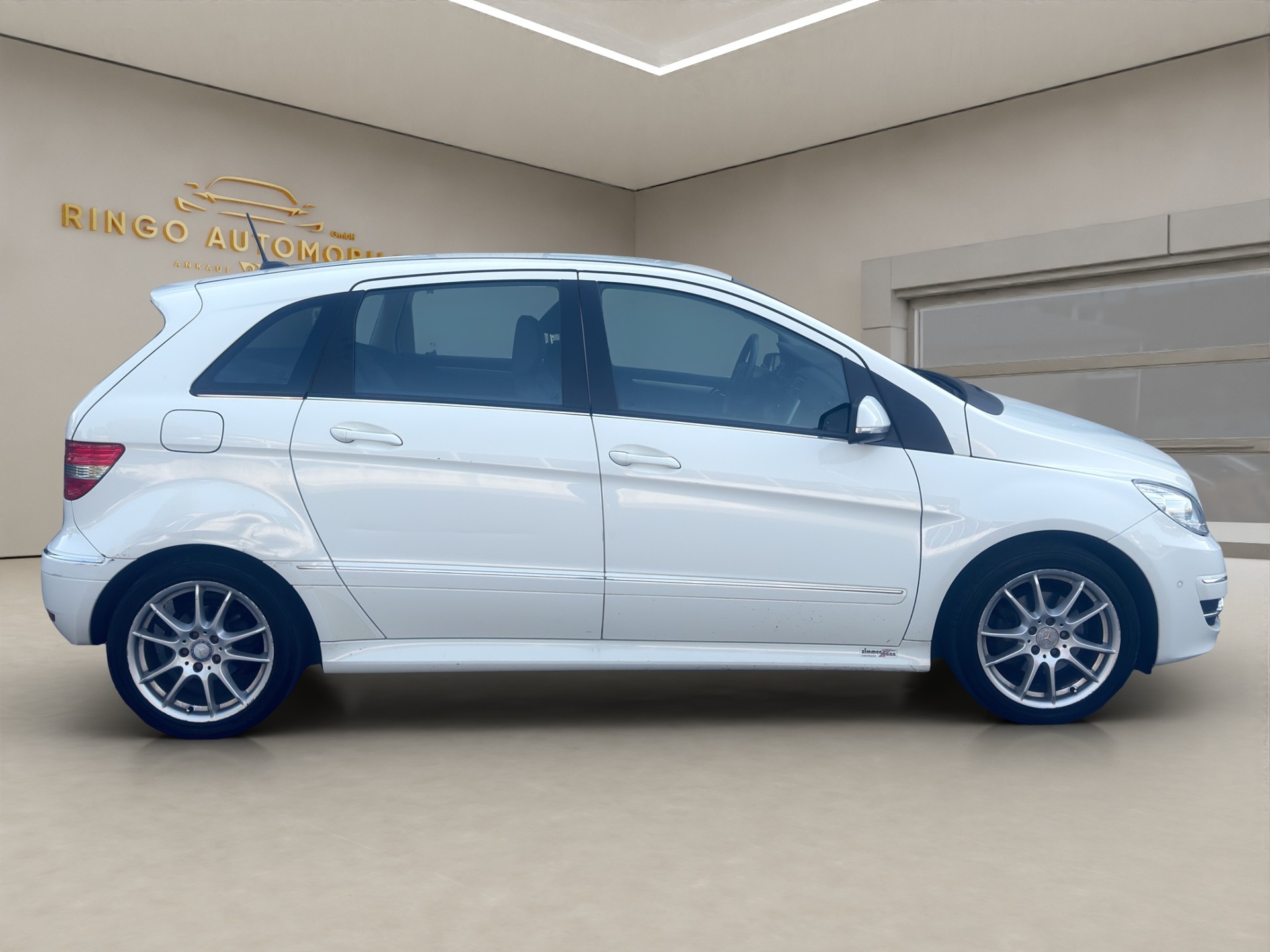 MERCEDES-BENZ B 200 T Autotronic-image-7