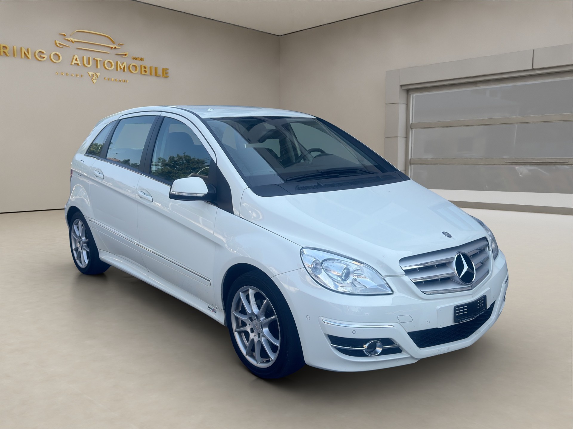 MERCEDES-BENZ B 200 T Autotronic-image-0