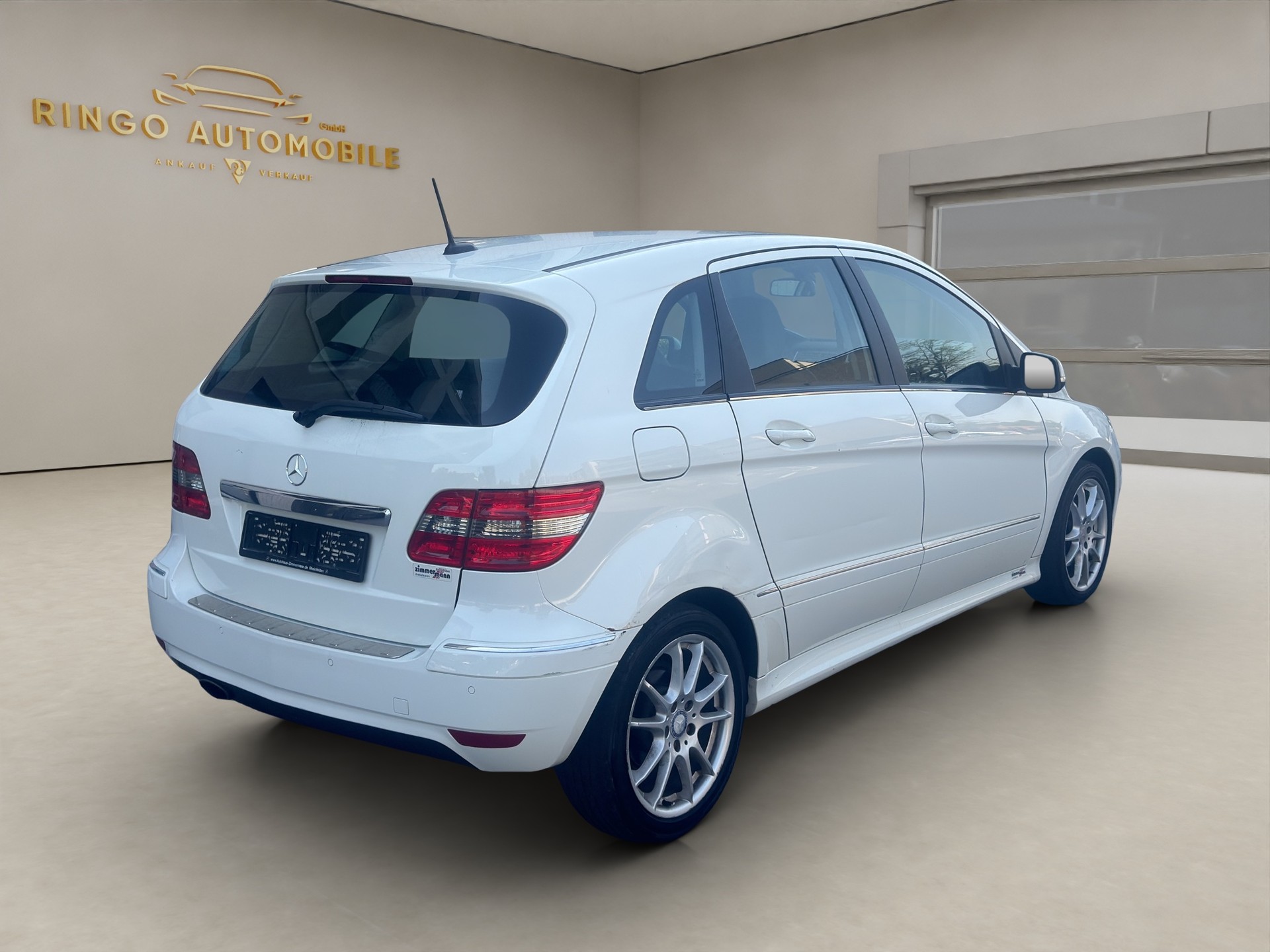 MERCEDES-BENZ B 200 T Autotronic-image-6
