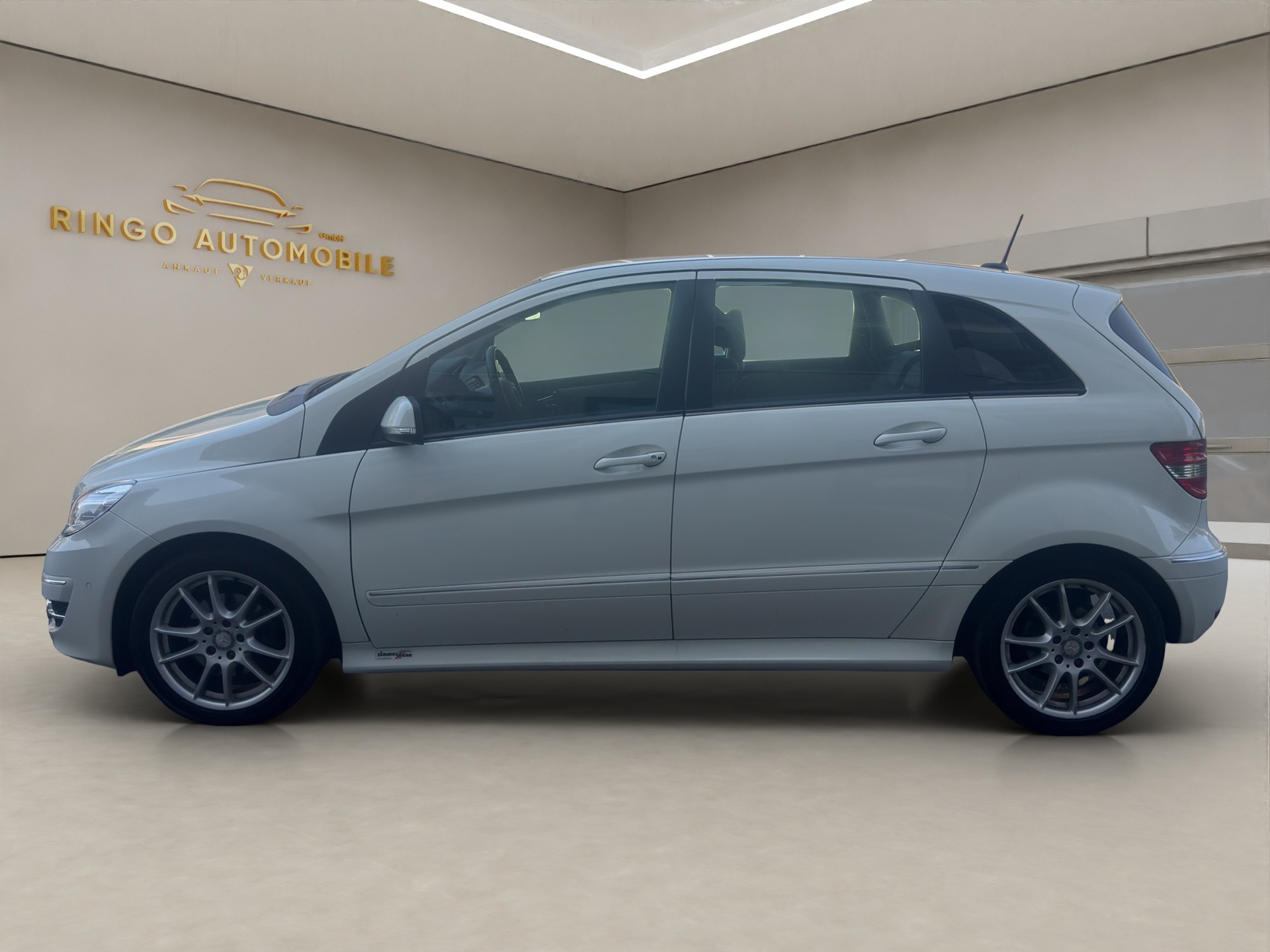 MERCEDES-BENZ B 200 T Autotronic-image-3