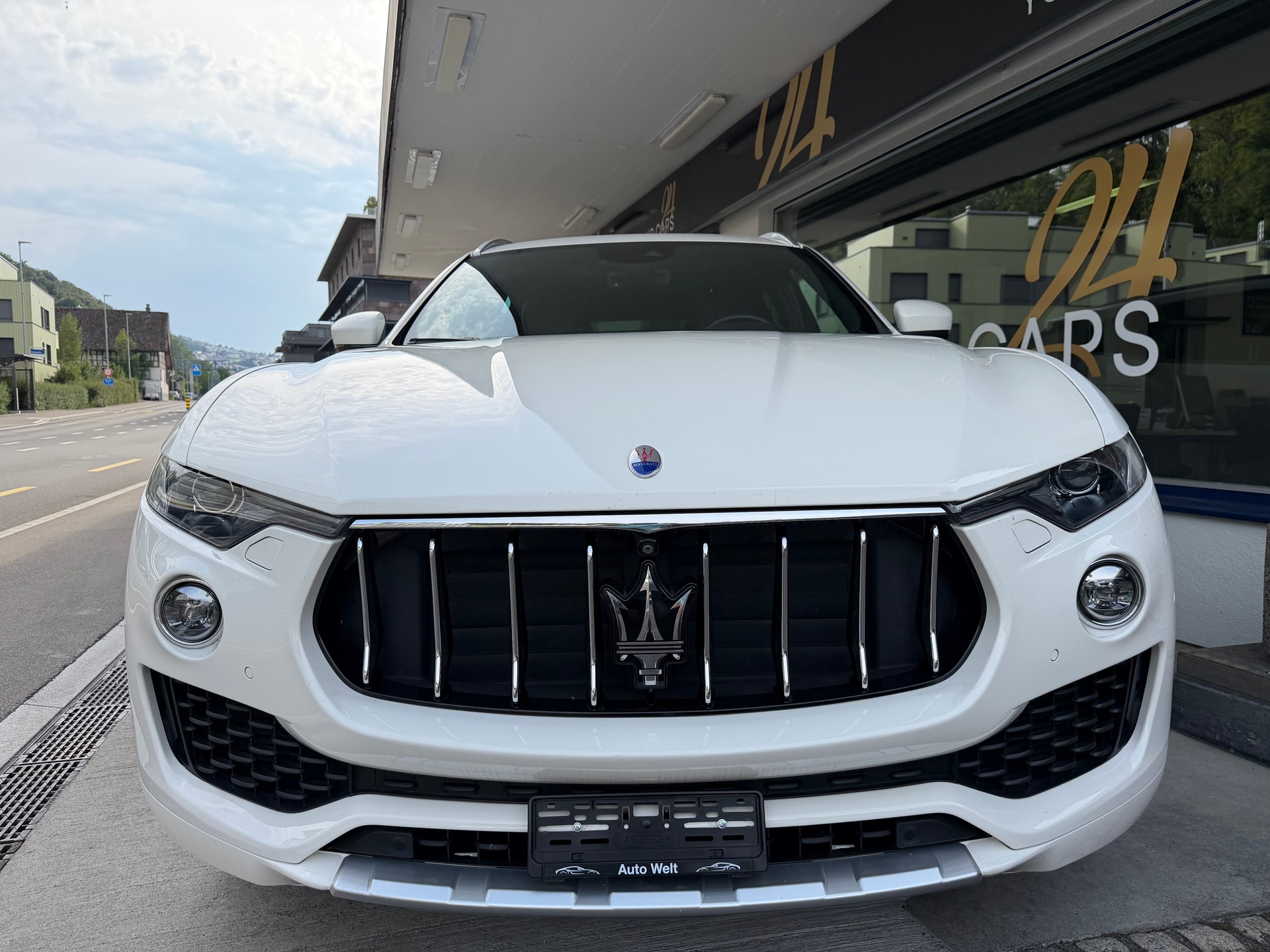 MASERATI Levante S 3.0 V6 Automatica-image-1