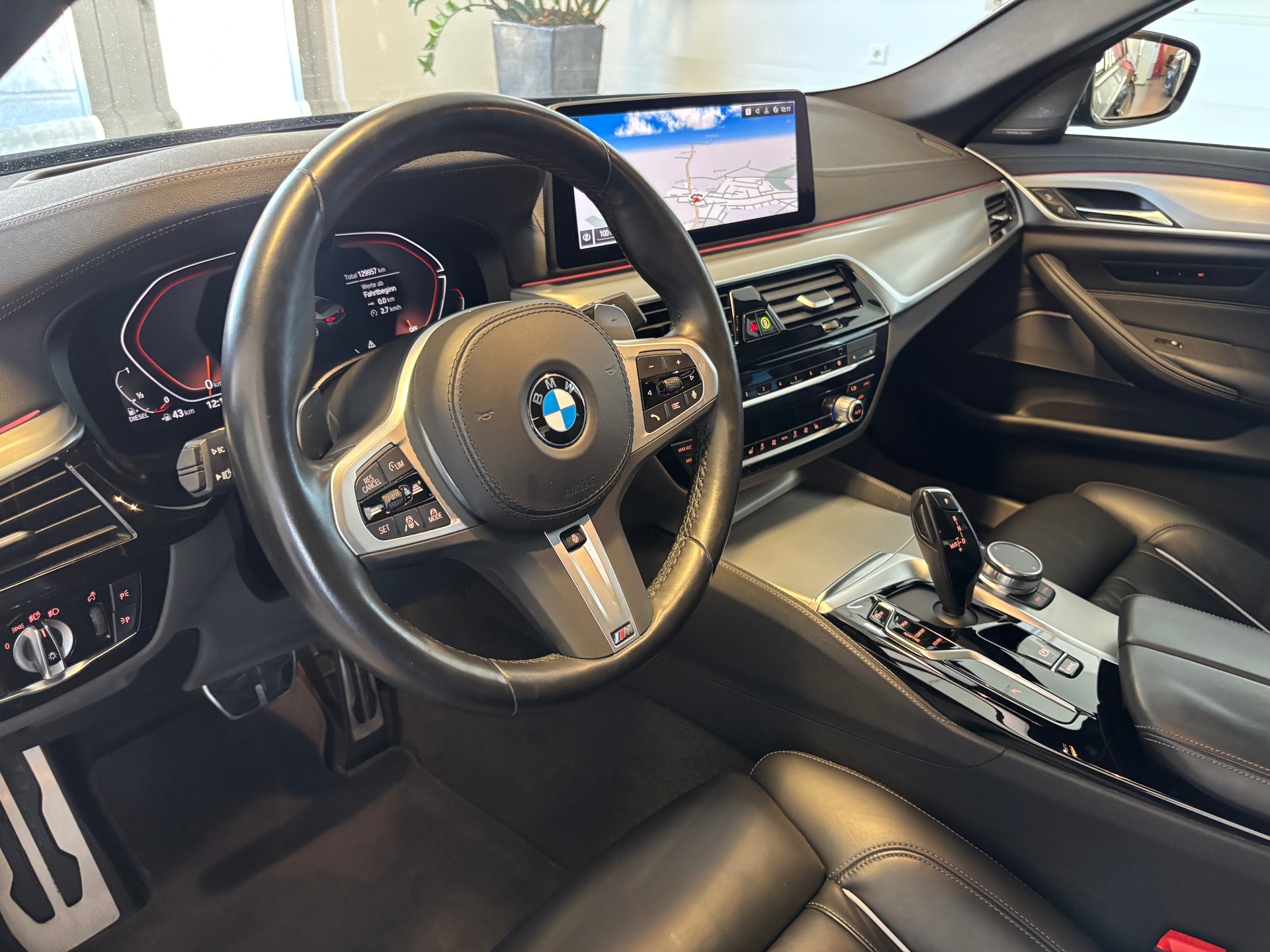 BMW 530d xDrive 48V M Sport Pro Steptronic-image-5