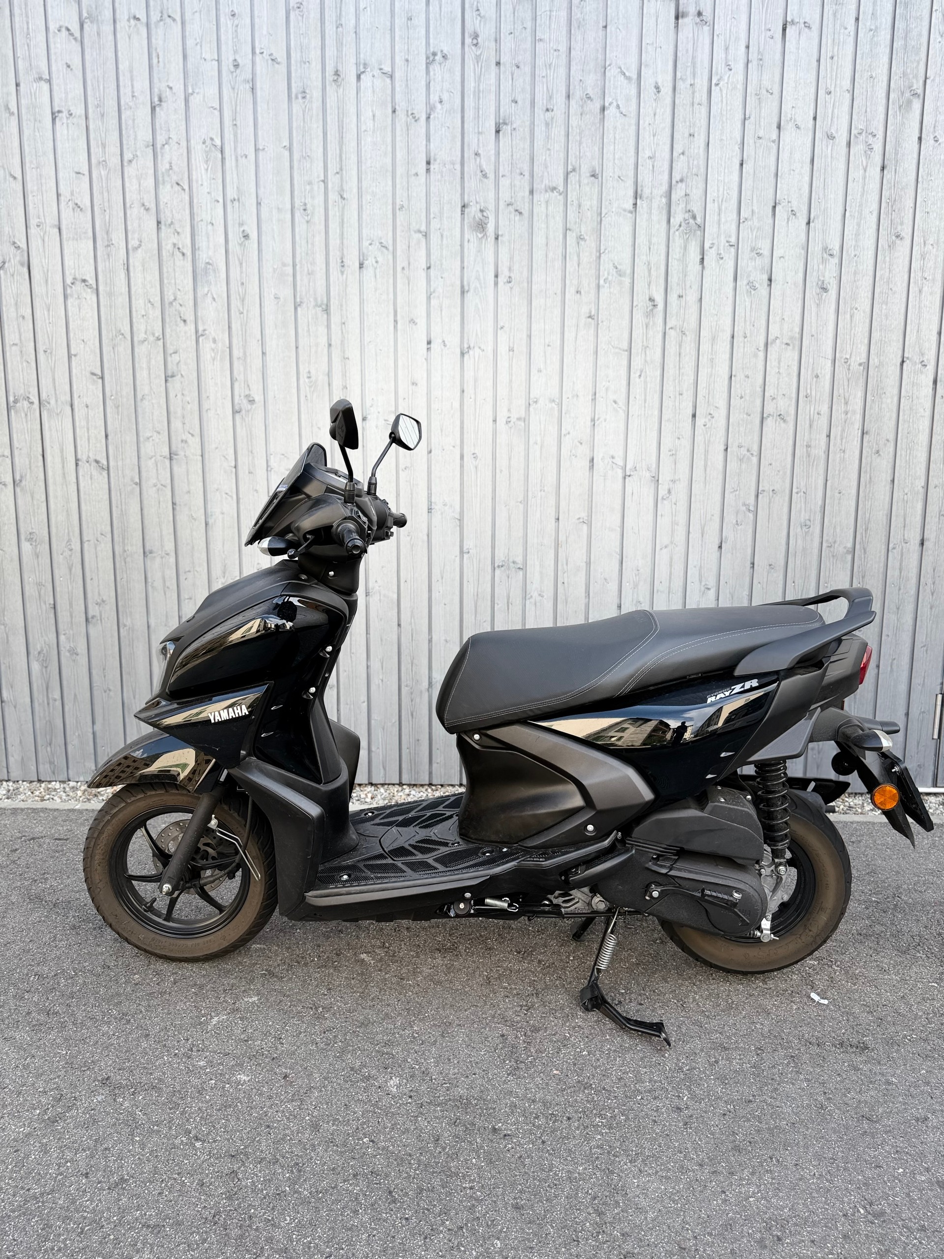 YAMAHA Ray 125-showroom-element-2