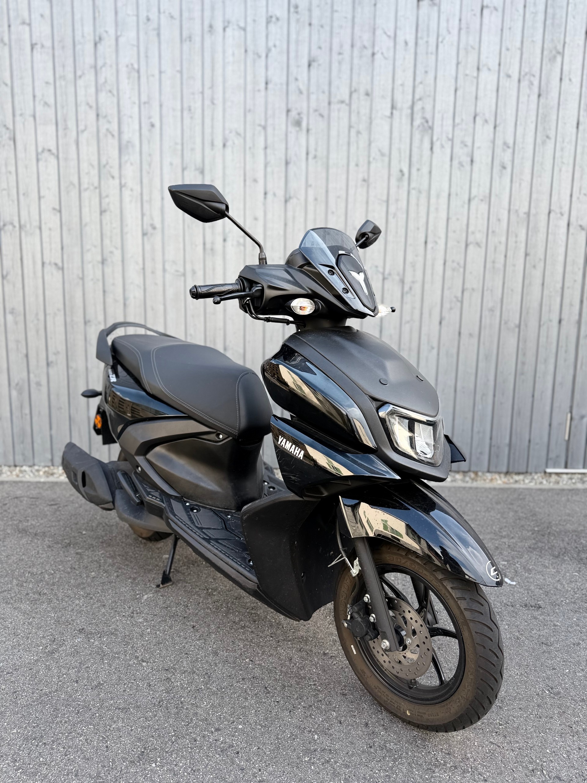 YAMAHA Ray 125-showroom-element-1
