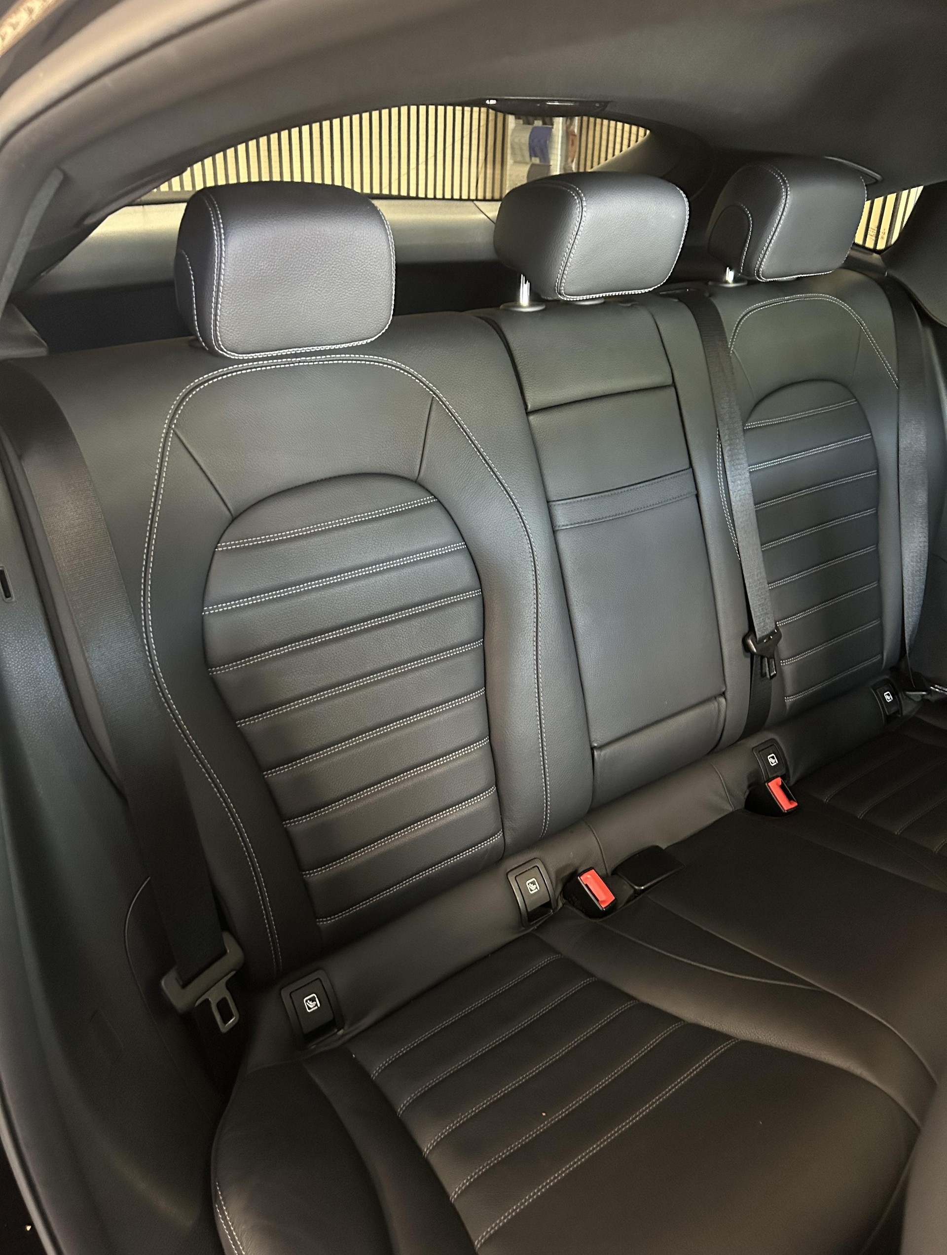MERCEDES-BENZ GLC 250 AMG Line 4m Coupé-image-16