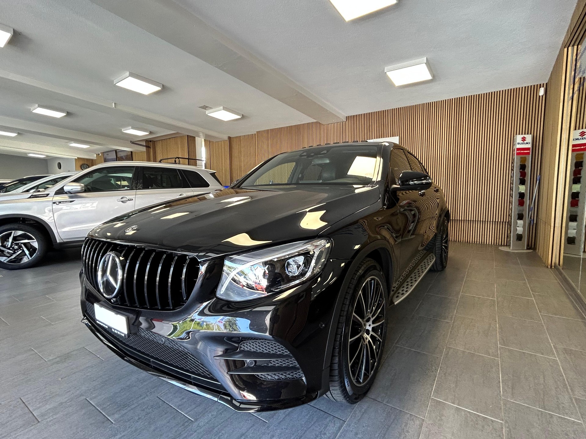 MERCEDES-BENZ GLC 250 AMG Line 4m Coupé-image-4