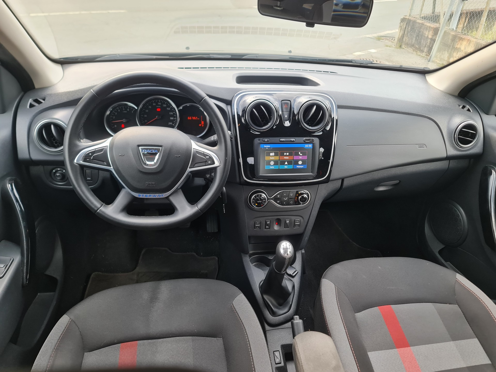 DACIA Sandero Tce 90 Stepway-image-8