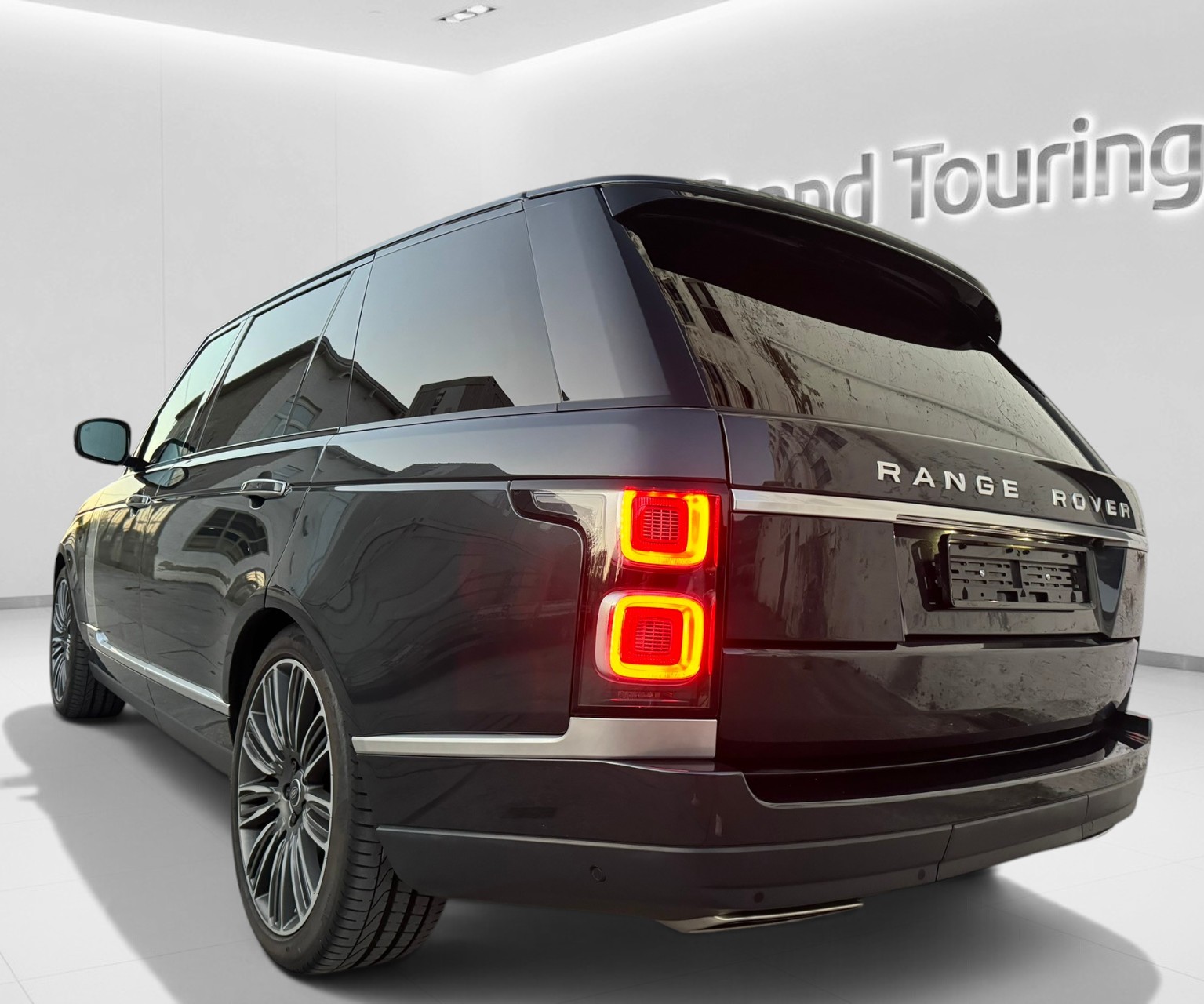 LAND ROVER Range Rover LWB 5.0 V8 S/C AB Automatic-image-8