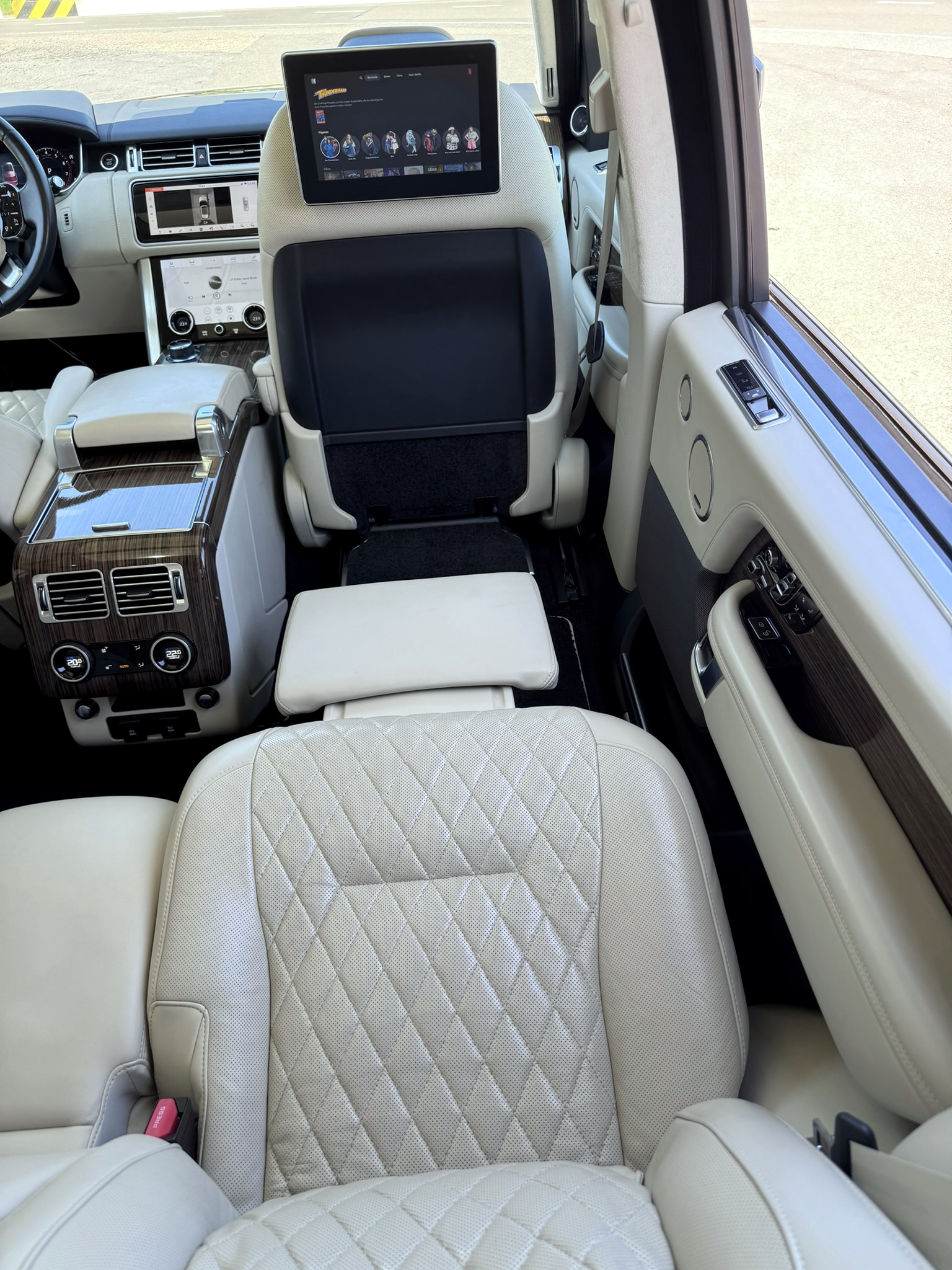 LAND ROVER Range Rover LWB 5.0 V8 S/C AB Automatic-image-21