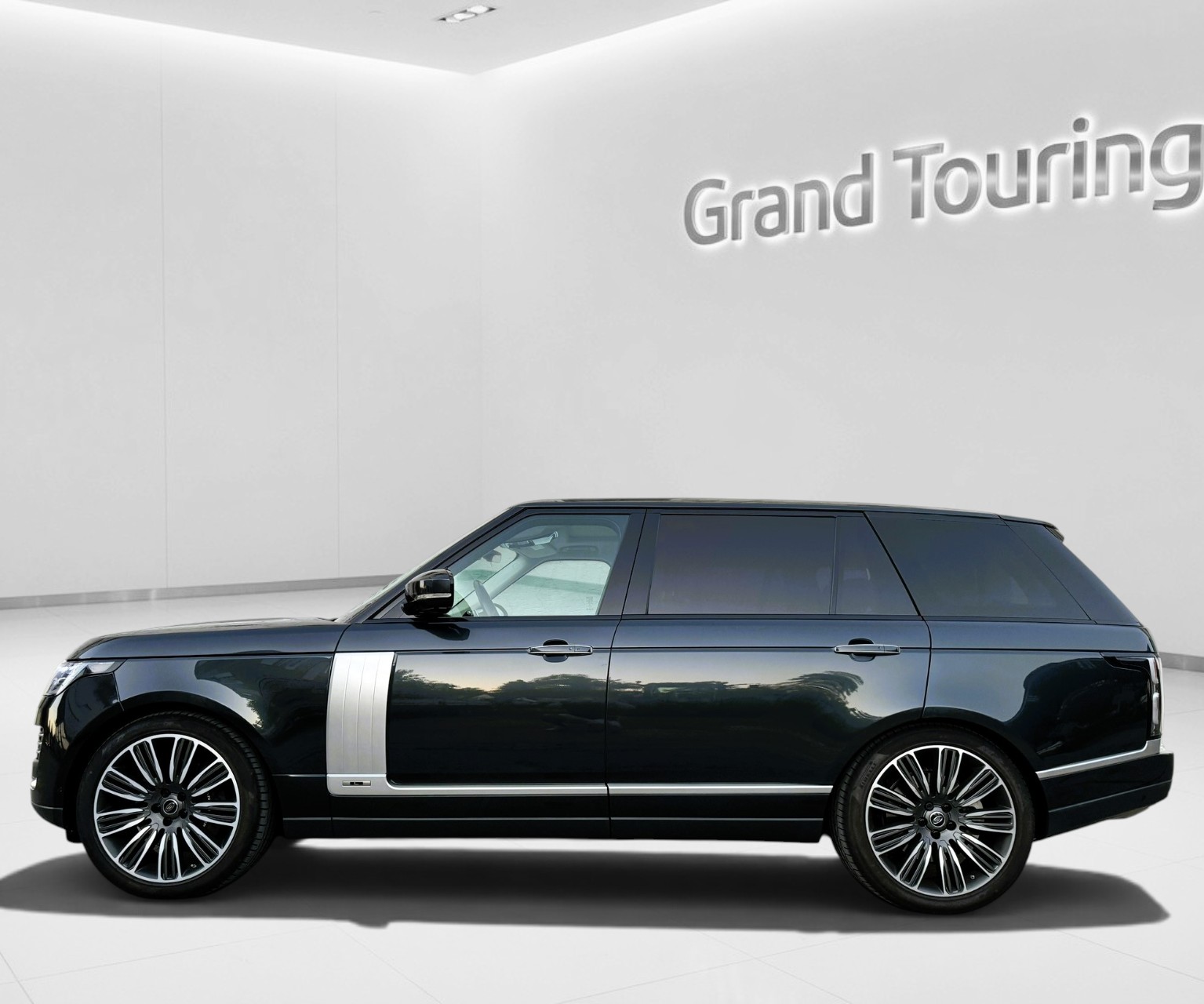 LAND ROVER Range Rover LWB 5.0 V8 S/C AB Automatic-image-10