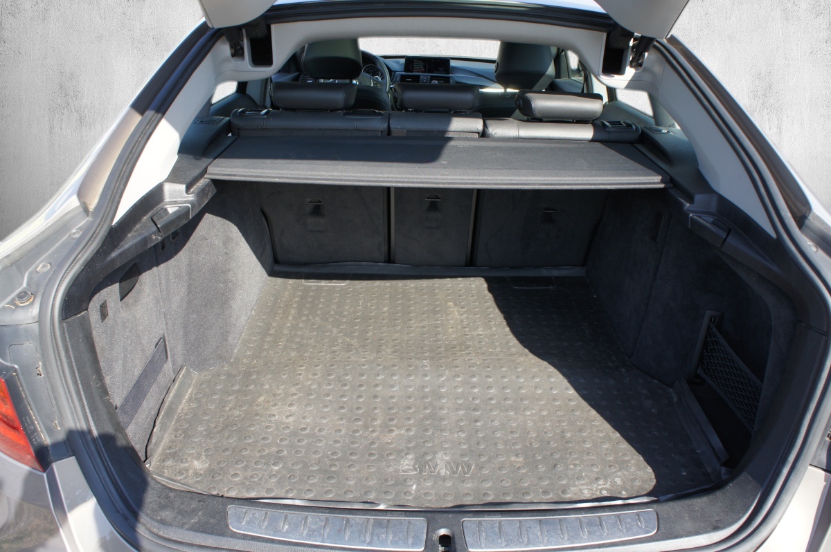 BMW 335i GT xDrive Luxury Line Steptronic-image-14