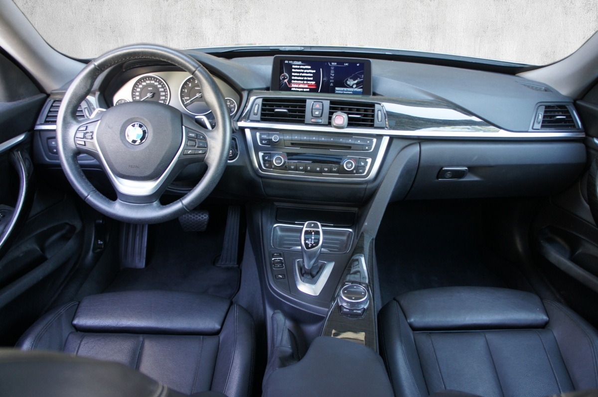 BMW 335i GT xDrive Luxury Line Steptronic-image-12