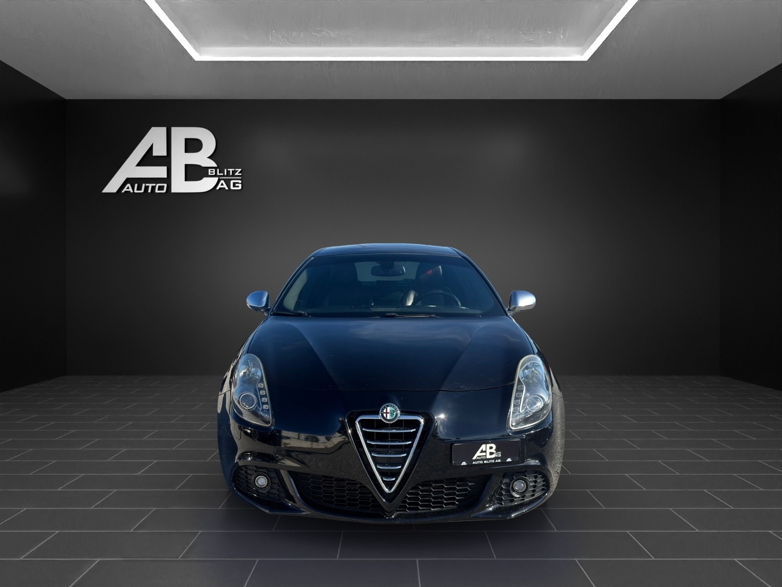 ALFA ROMEO Giulietta 1.4 MultiAir Distinctive TCT mit 170 PS-image-0