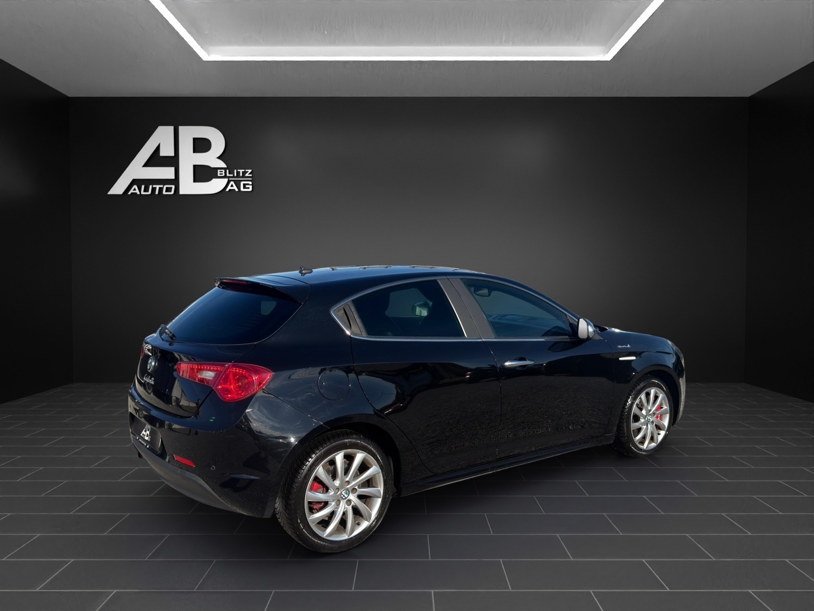 ALFA ROMEO Giulietta 1.4 MultiAir Distinctive TCT mit 170 PS-image-4