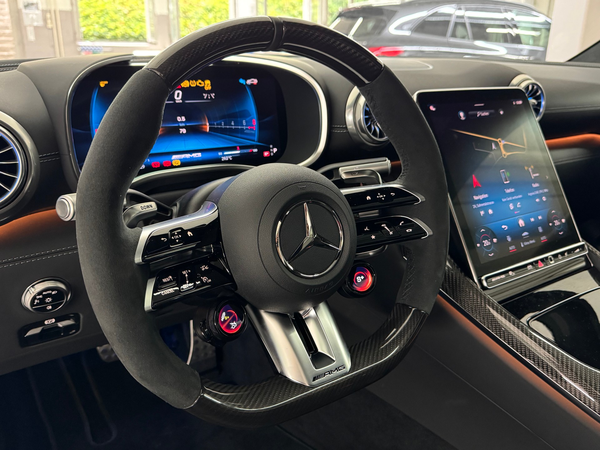 MERCEDES-BENZ AMG GT 63 4Matic+ Executive Edition-image-13