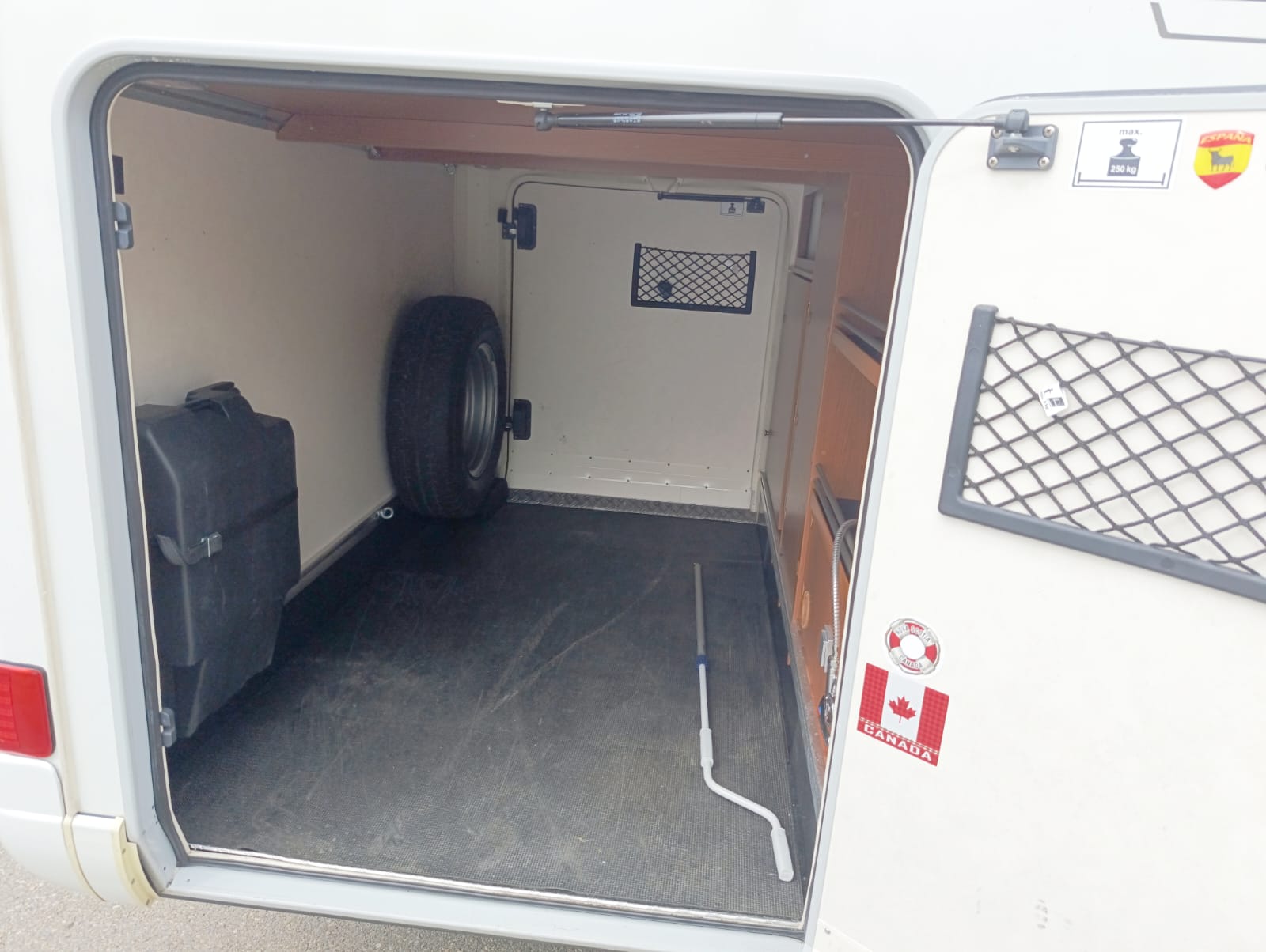 HYMER Exsis-i 578 ***Integrierter Luxus mit PKW-Führerschein ***-image-10