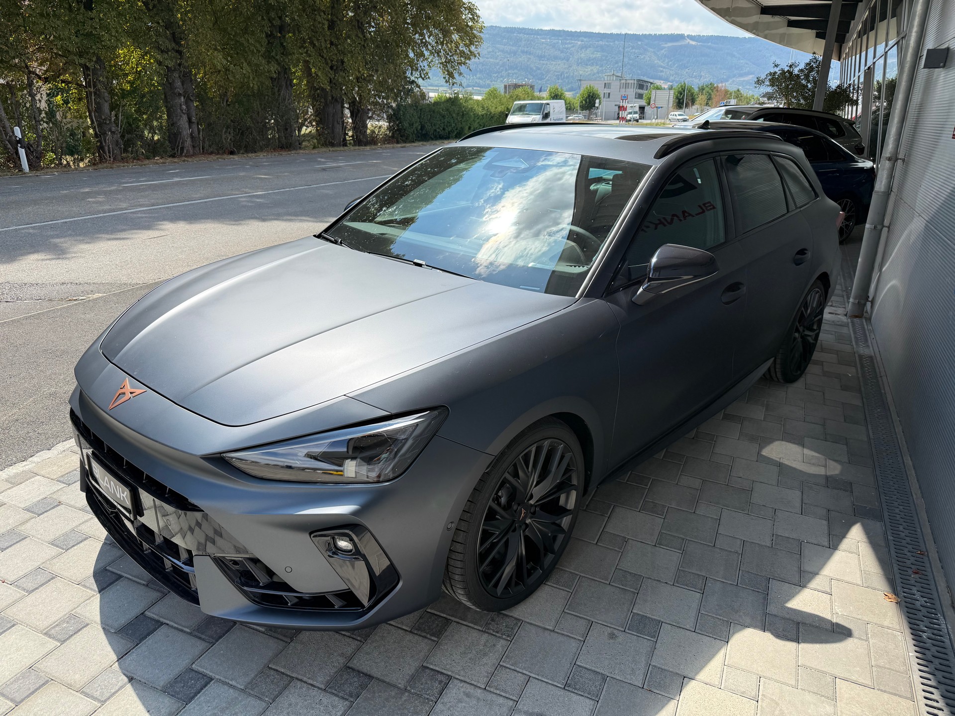 CUPRA Leon ST 2.0 TSI VZ 4Drive DSG-image-2
