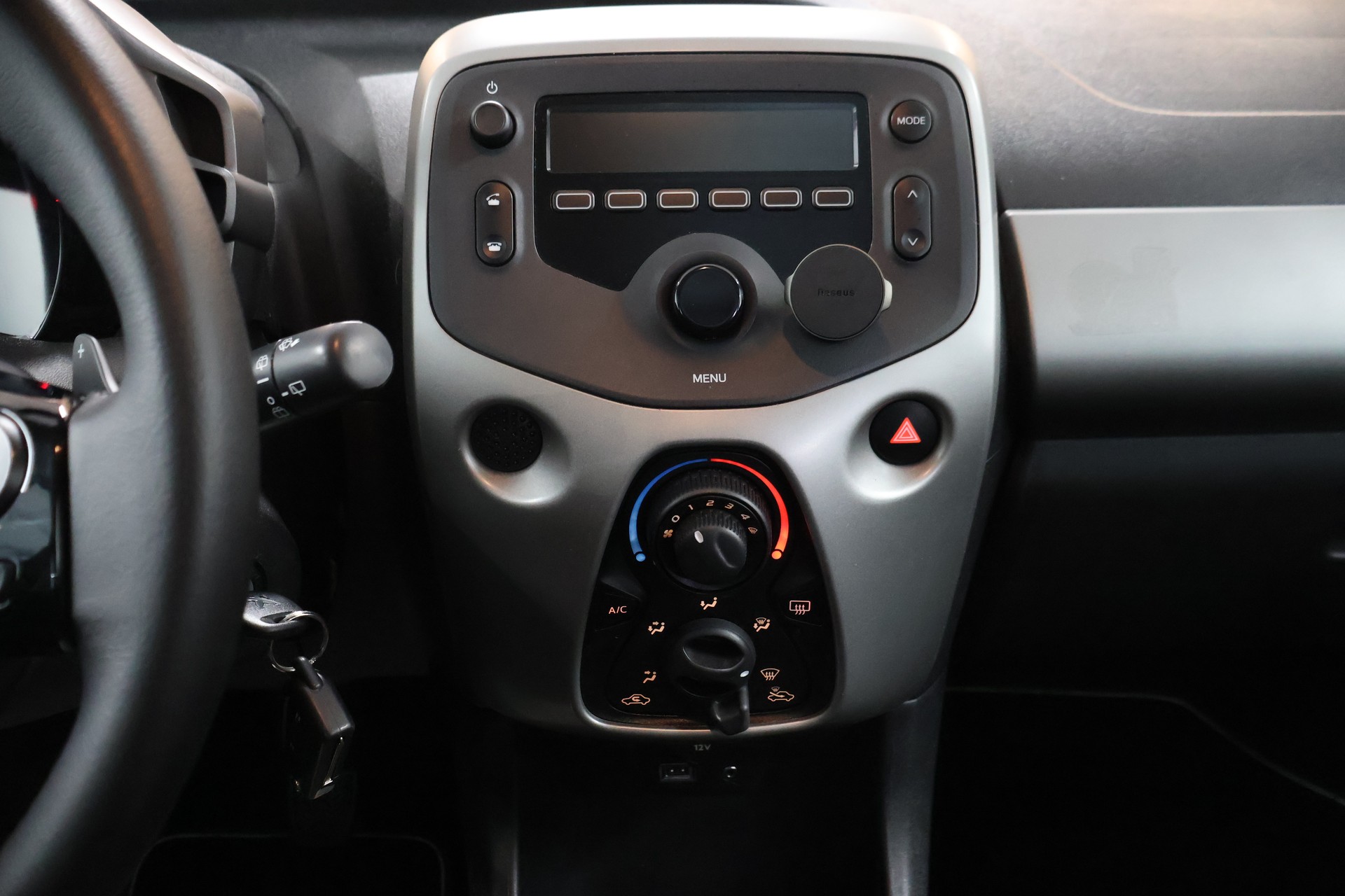 PEUGEOT 108 1.0 VTi Active ETG-image-19