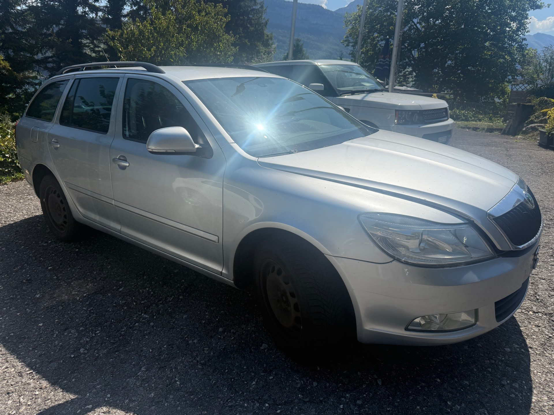 SKODA Octavia Combi 2.0 TDI Elegance 4x4-image-0