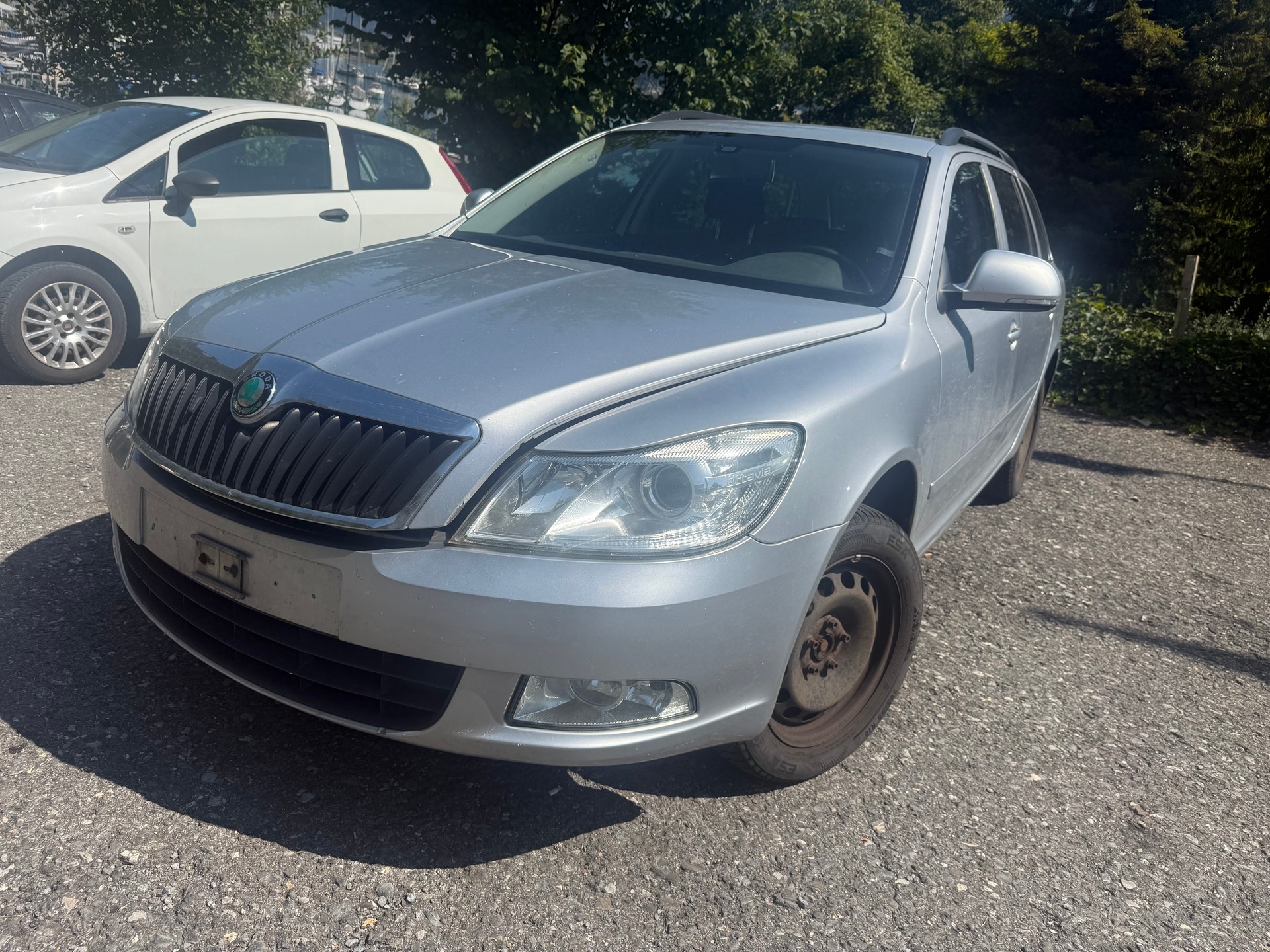 SKODA Octavia Combi 2.0 TDI Elegance 4x4-image-1