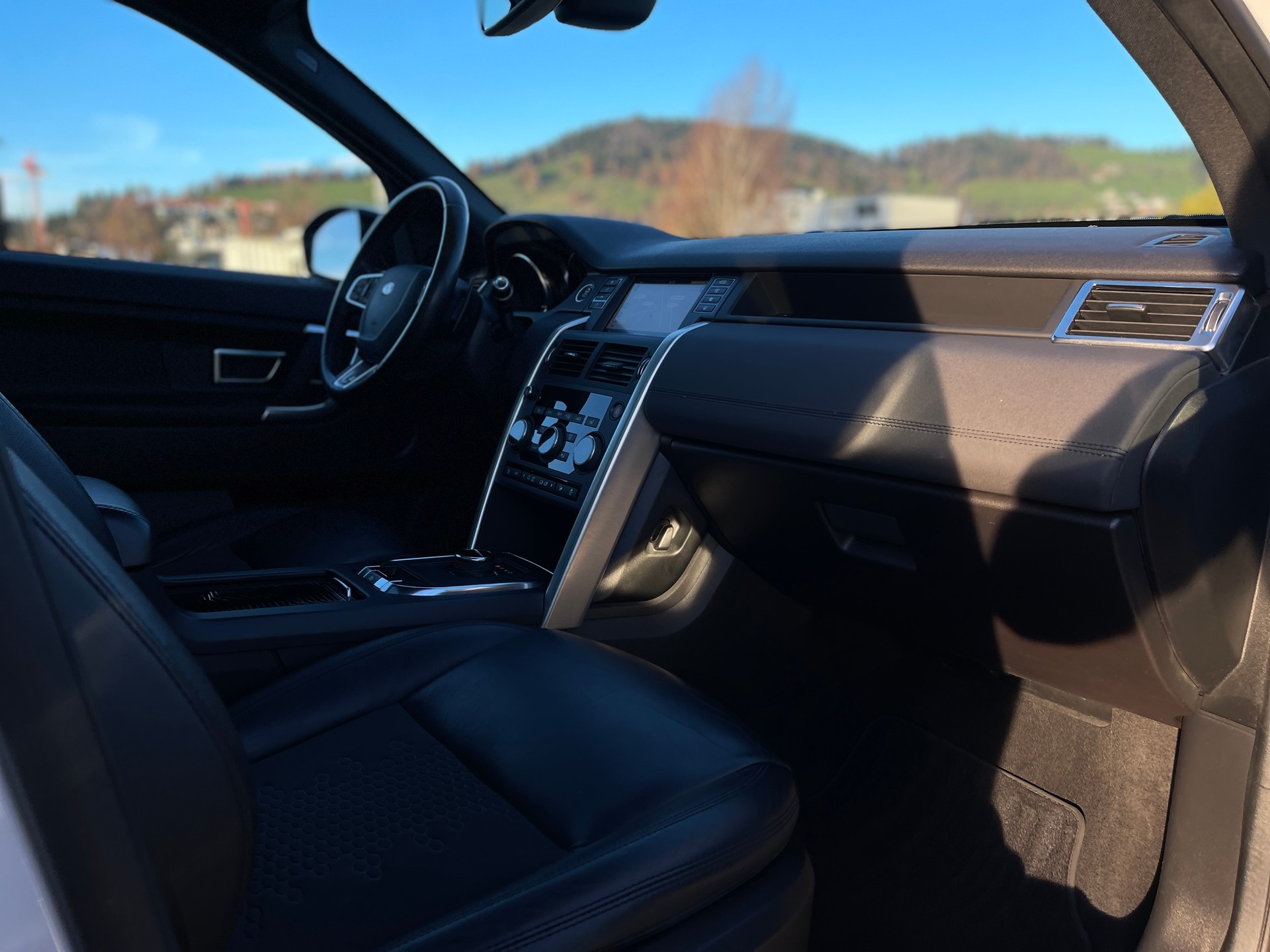 LAND ROVER Discovery Sport 2.0 Si4 SE AT9-image-4