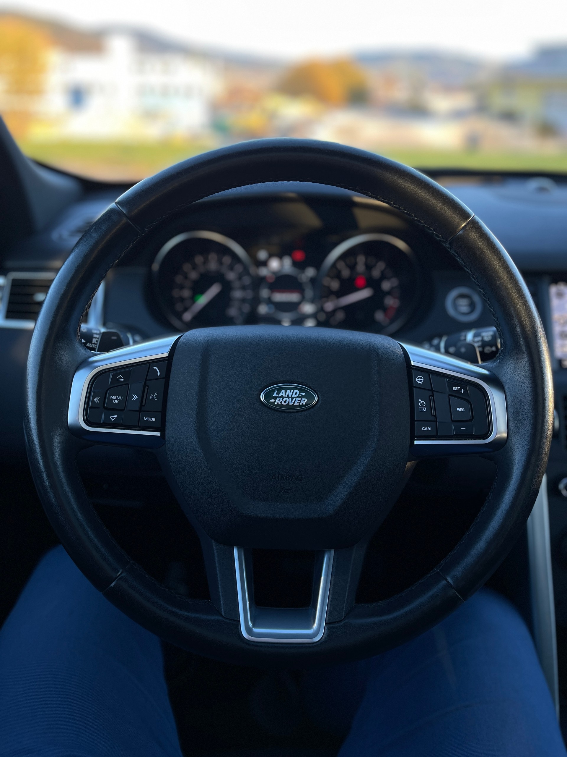 LAND ROVER Discovery Sport 2.0 Si4 SE AT9-image-8