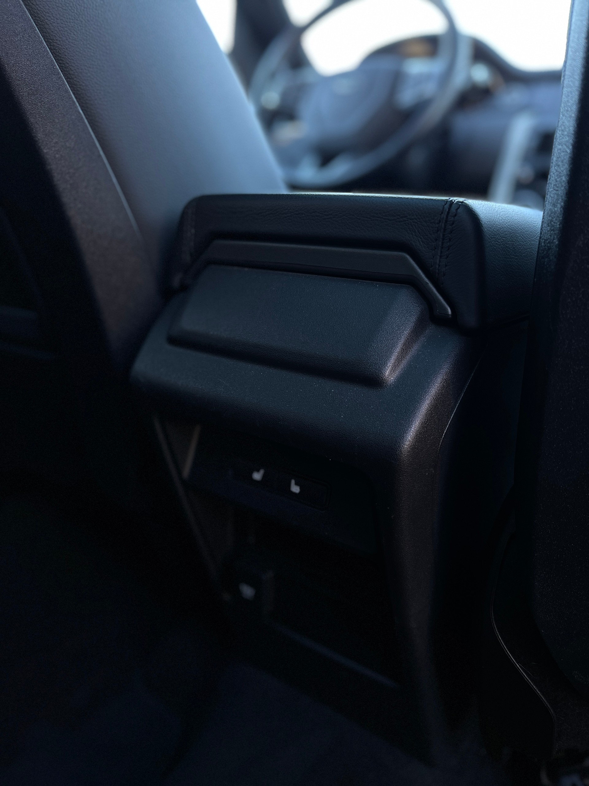 LAND ROVER Discovery Sport 2.0 Si4 SE AT9-image-10
