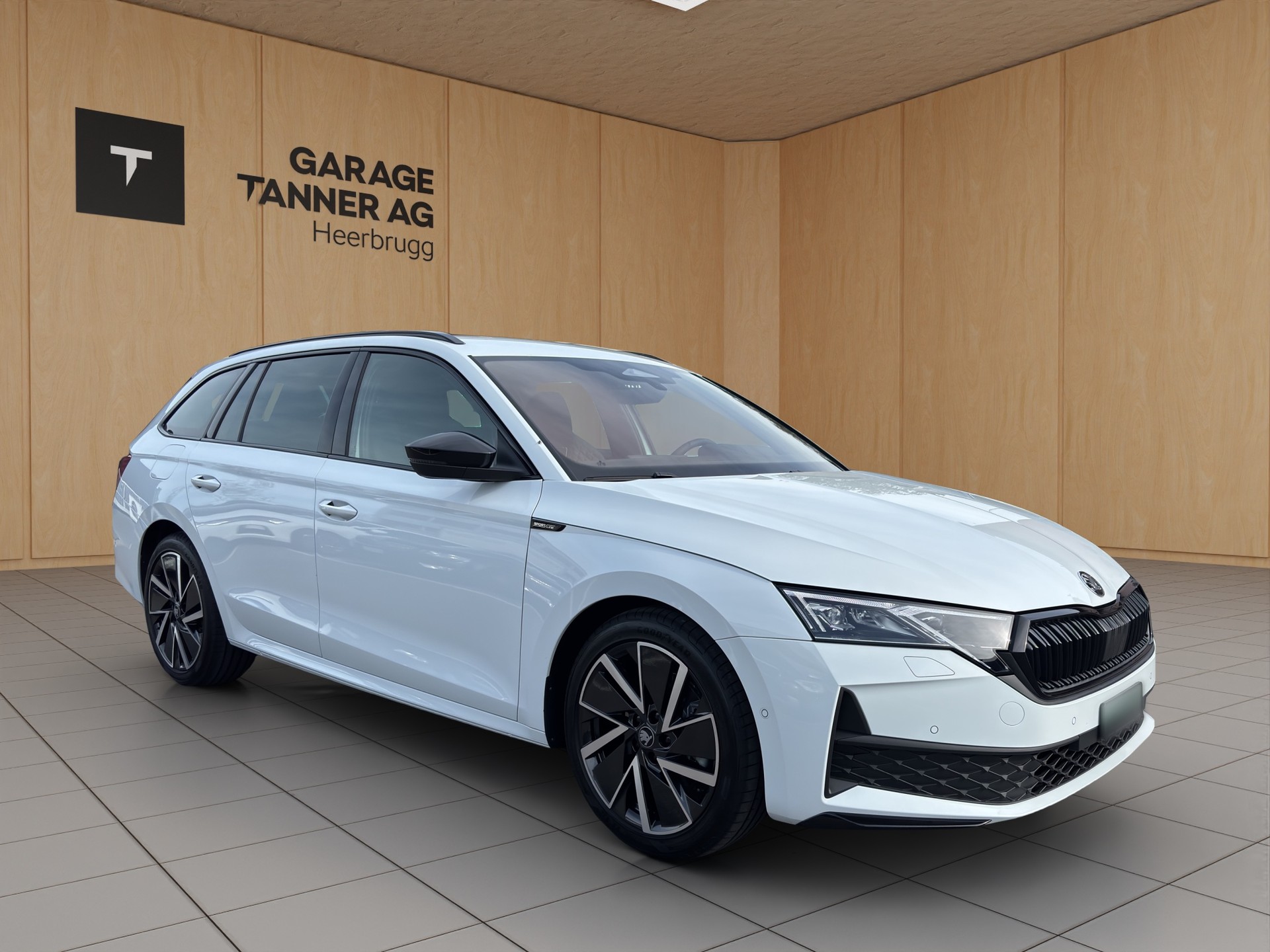 SKODA Octavia Combi 2.0 TSI DSG Sport Line 4x4-image-2