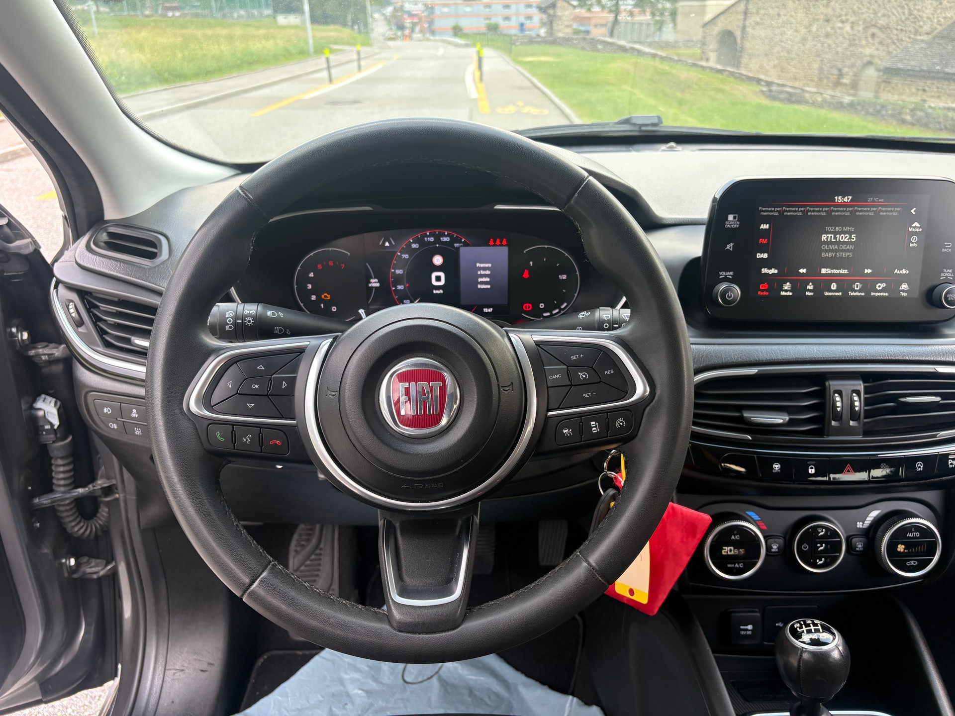 FIAT Tipo 1.6MJ Station Wagon Cross-image-9