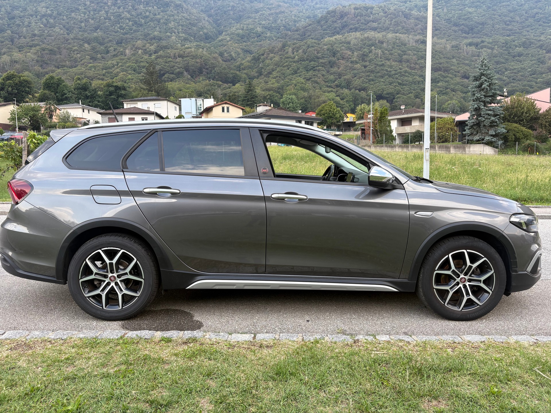 FIAT Tipo 1.6MJ Station Wagon Cross-image-5