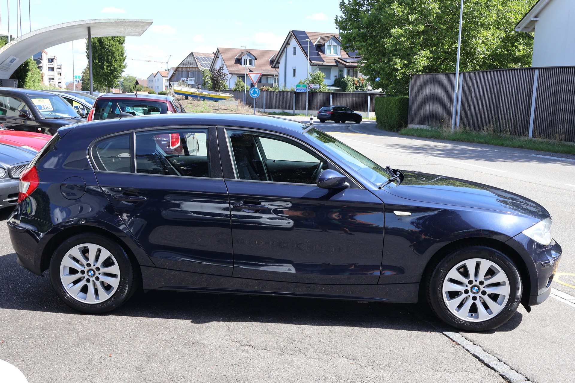 BMW 116i Access-image-3