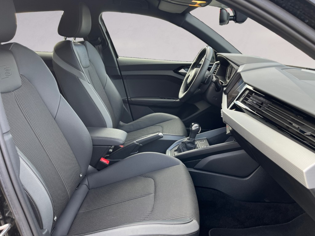 AUDI A1 Sportback 30 TFSI S Line Attraction S-tronic-image-16